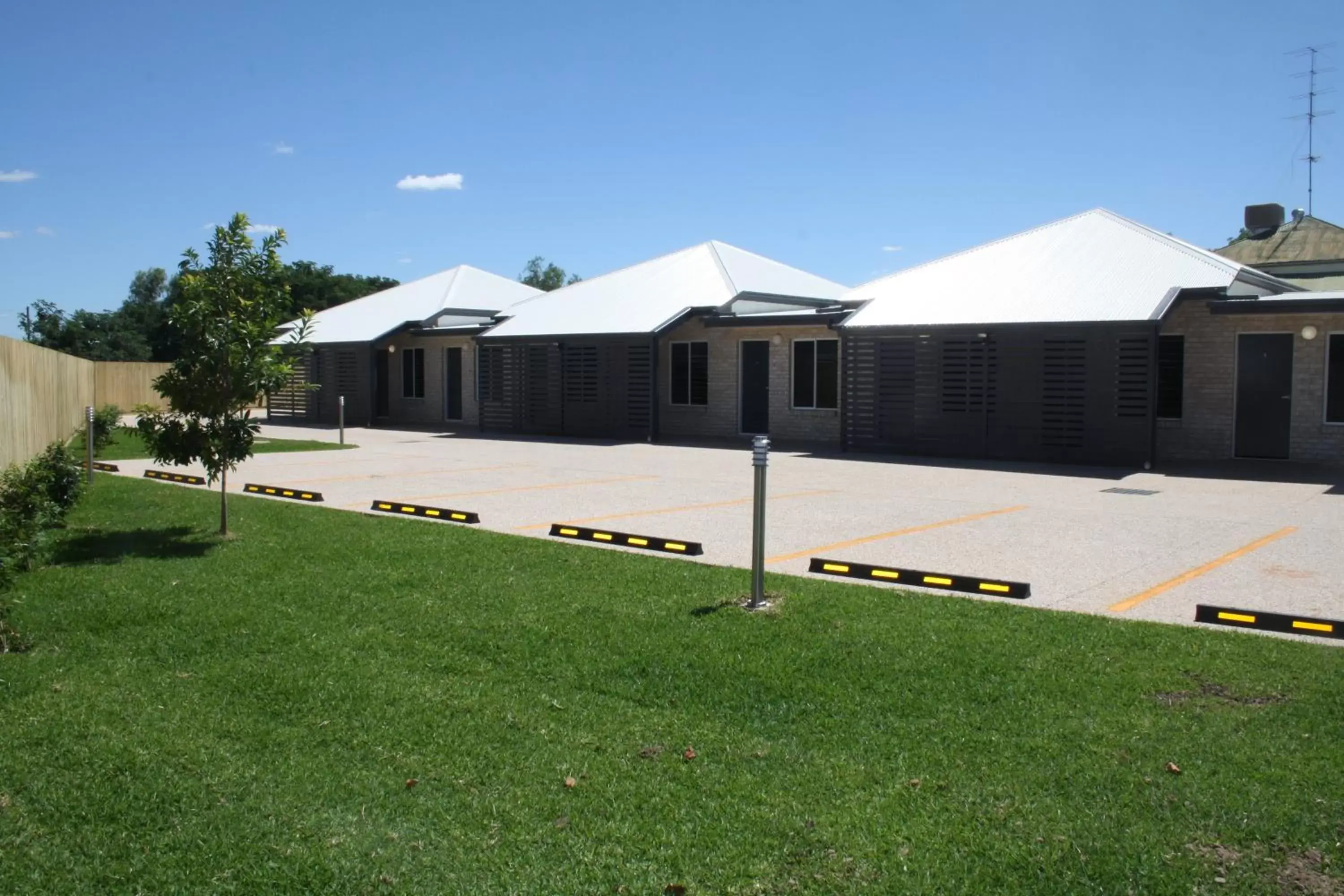 Property Building in Emerald Park Motel