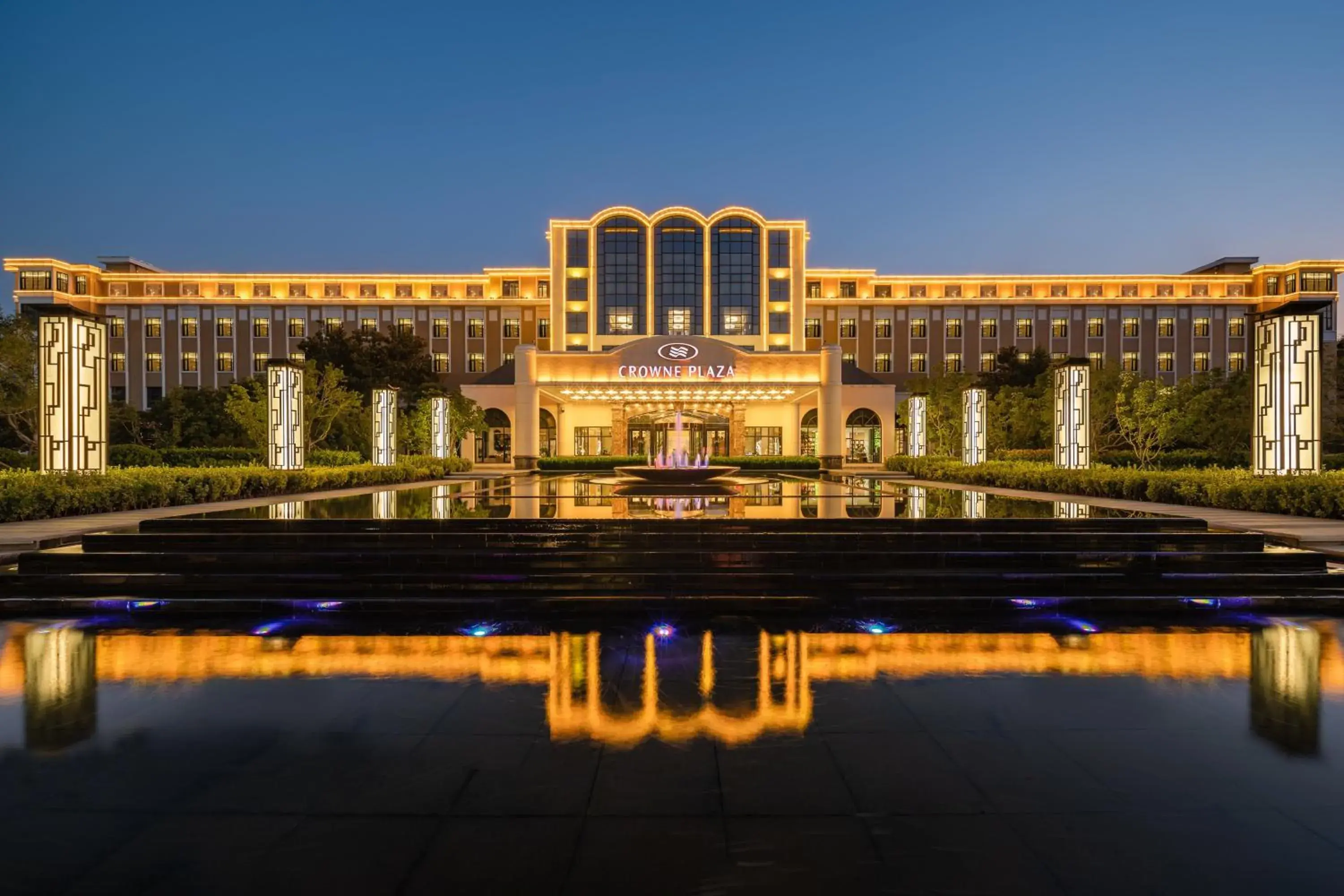 Property Building in Crowne Plaza Zhengzhou, an IHG Hotel