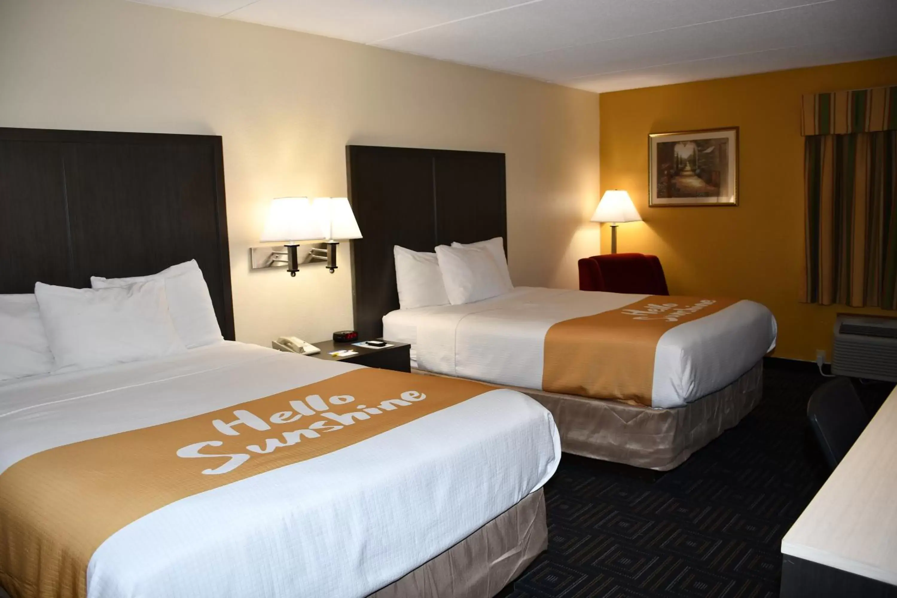 Bed in Days Inn by Wyndham Mounds View Twin Cities North