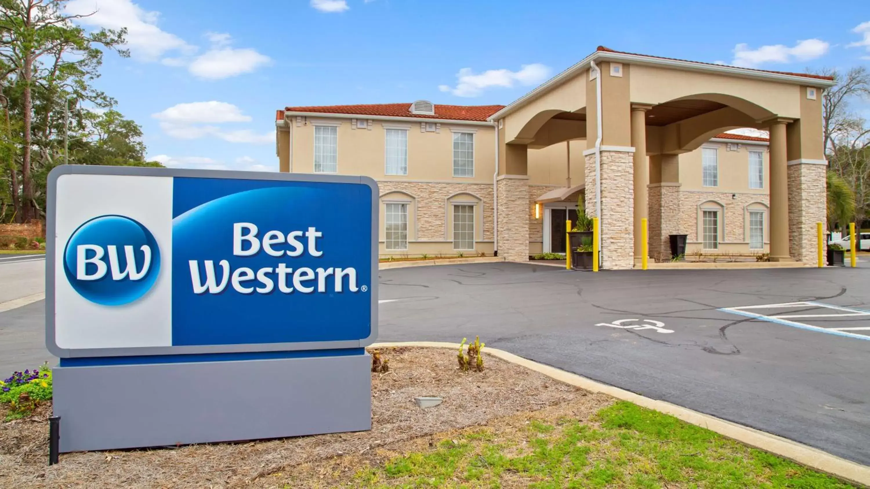 Property building in Best Western Niceville - Eglin AFB Hotel