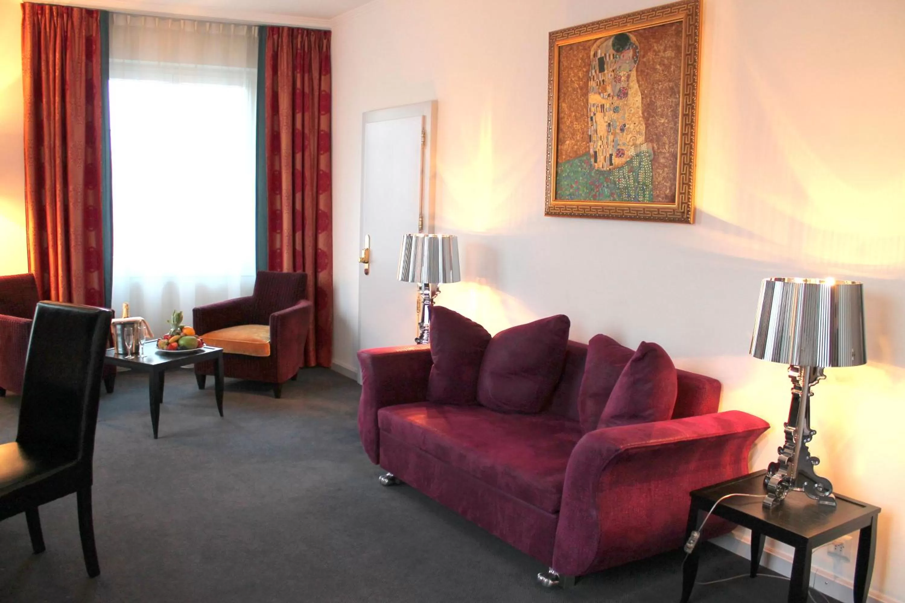 Photo of the whole room in The Ambassador