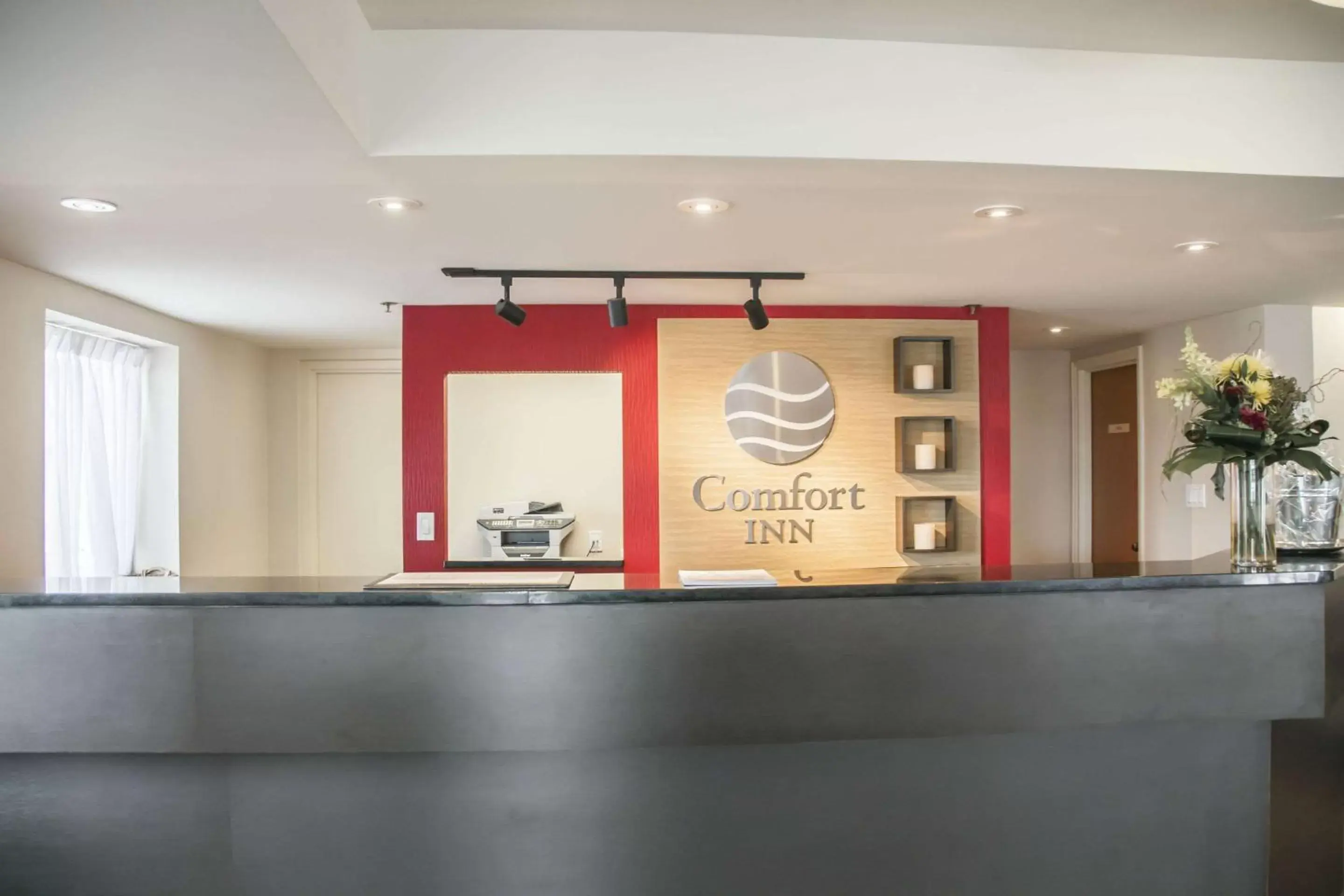 Lobby or reception, Lobby/Reception in Comfort Inn Brossard
