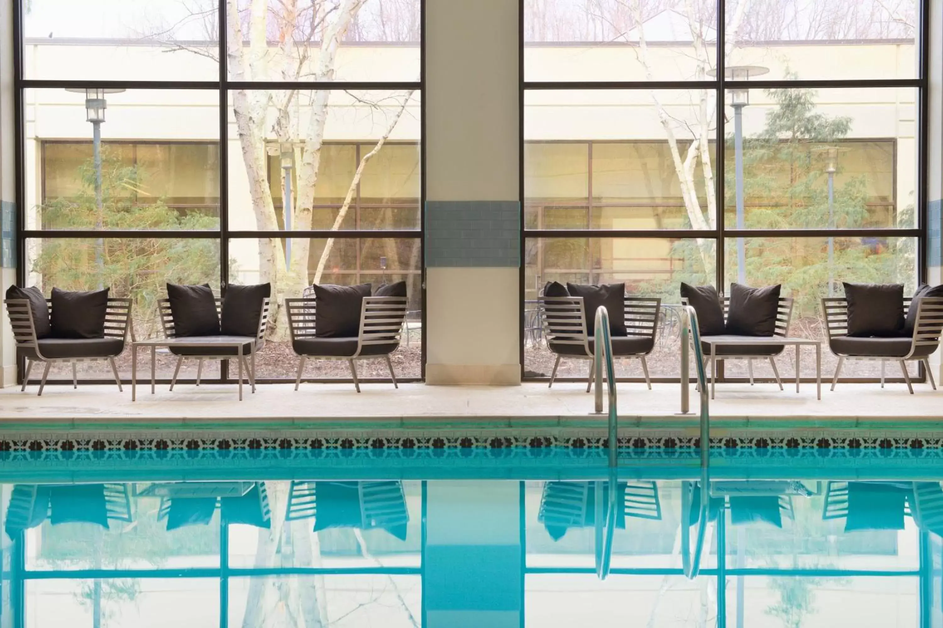 Swimming Pool in Pittsburgh Airport Marriott