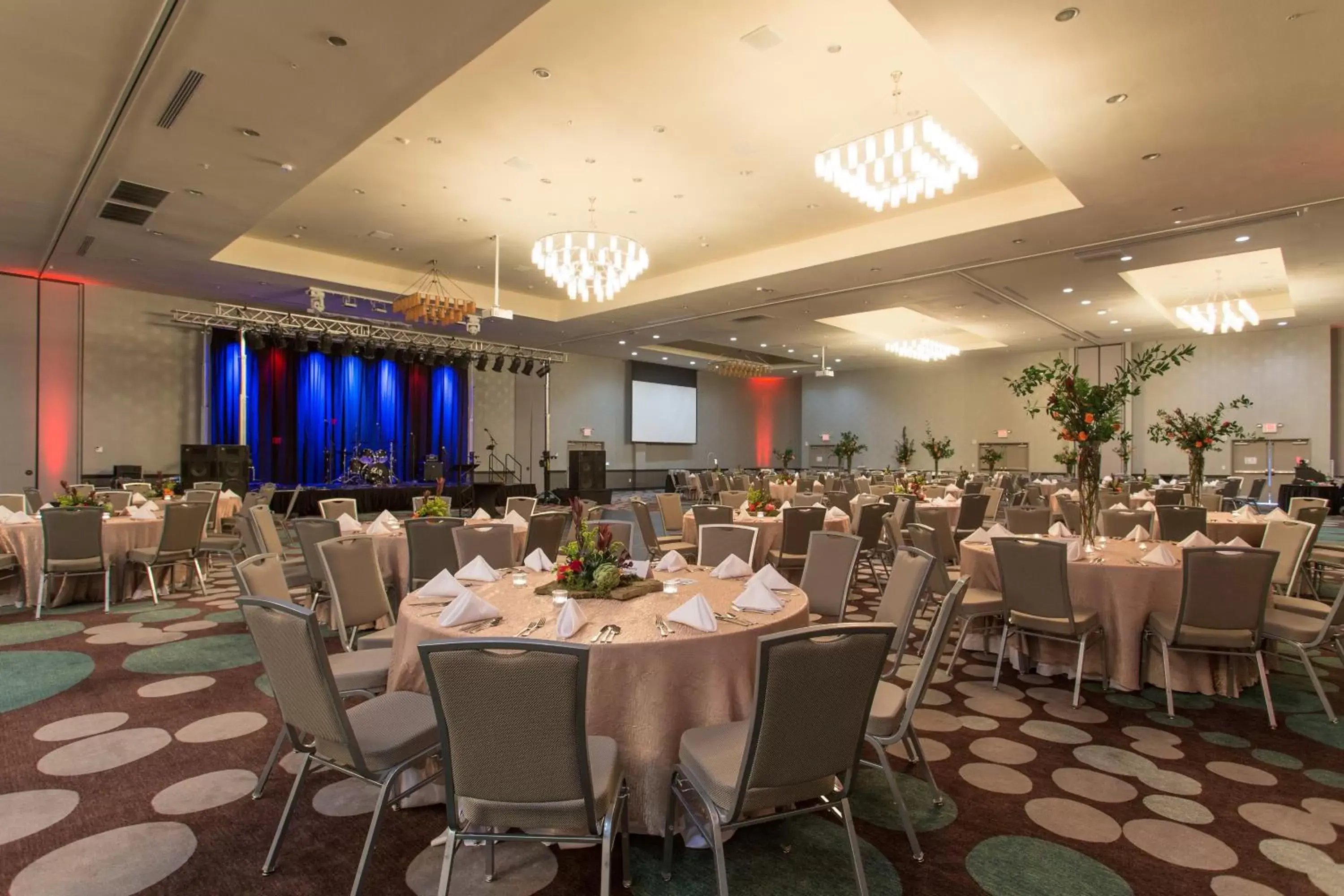 Banquet/Function facilities, Restaurant/Places to Eat in Holiday Inn Texarkana Arkansas Convention Center, an IHG Hotel