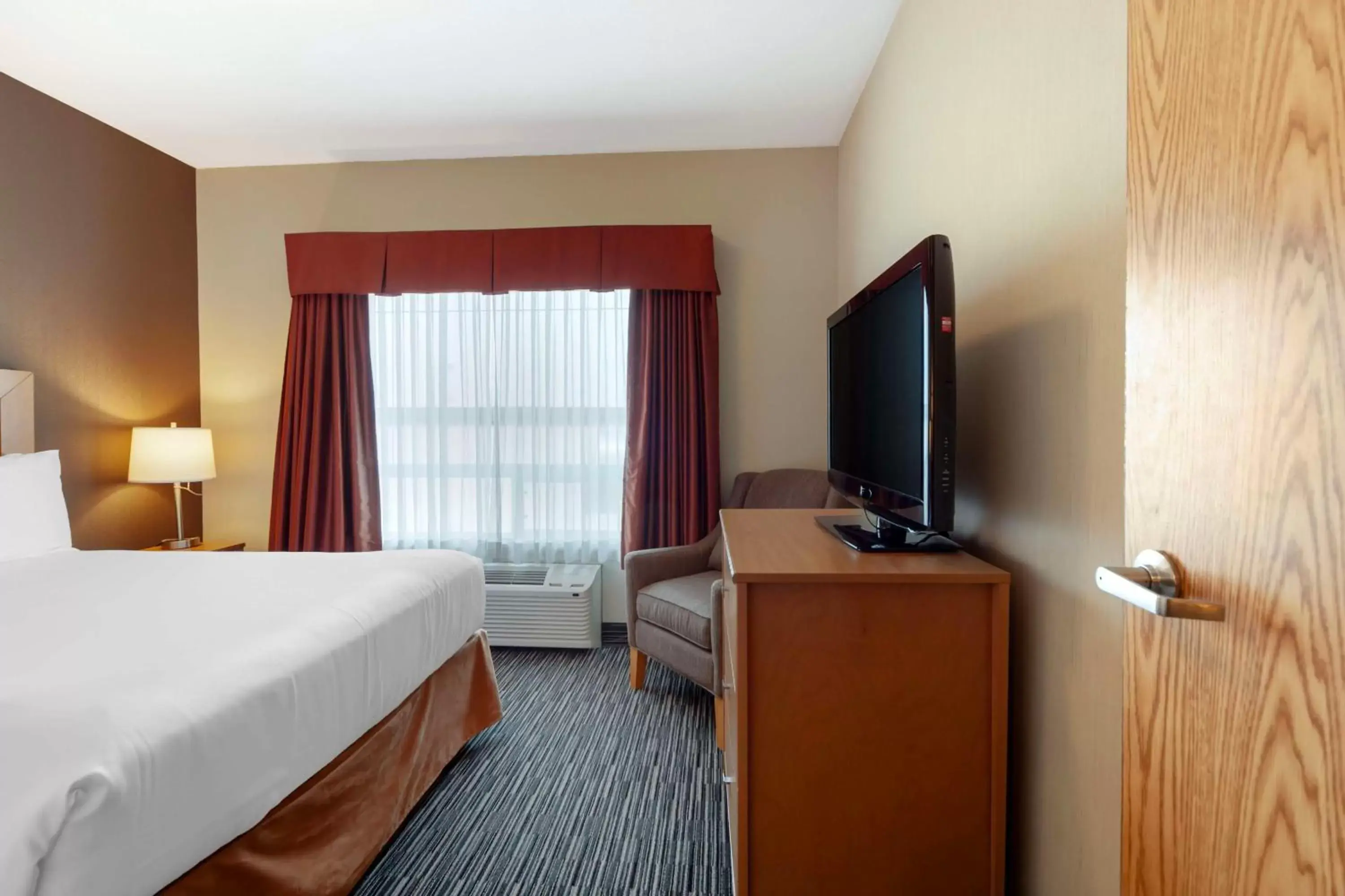 Queen Room with Sofa Bed - Non-Smoking in Best Western Grande Prairie