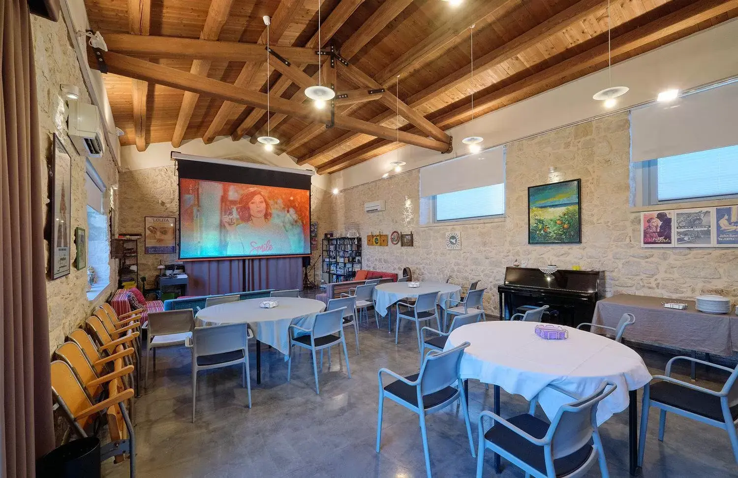 Communal lounge/ TV room, Restaurant/Places to Eat in Petrantica Resort