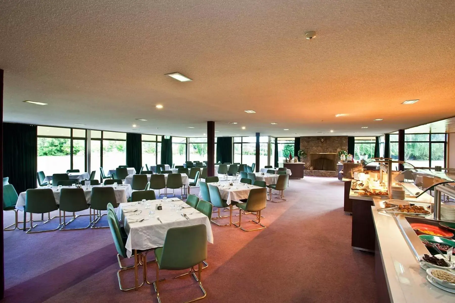 Restaurant/Places to Eat in Distinction Mackenzie Country Hotel