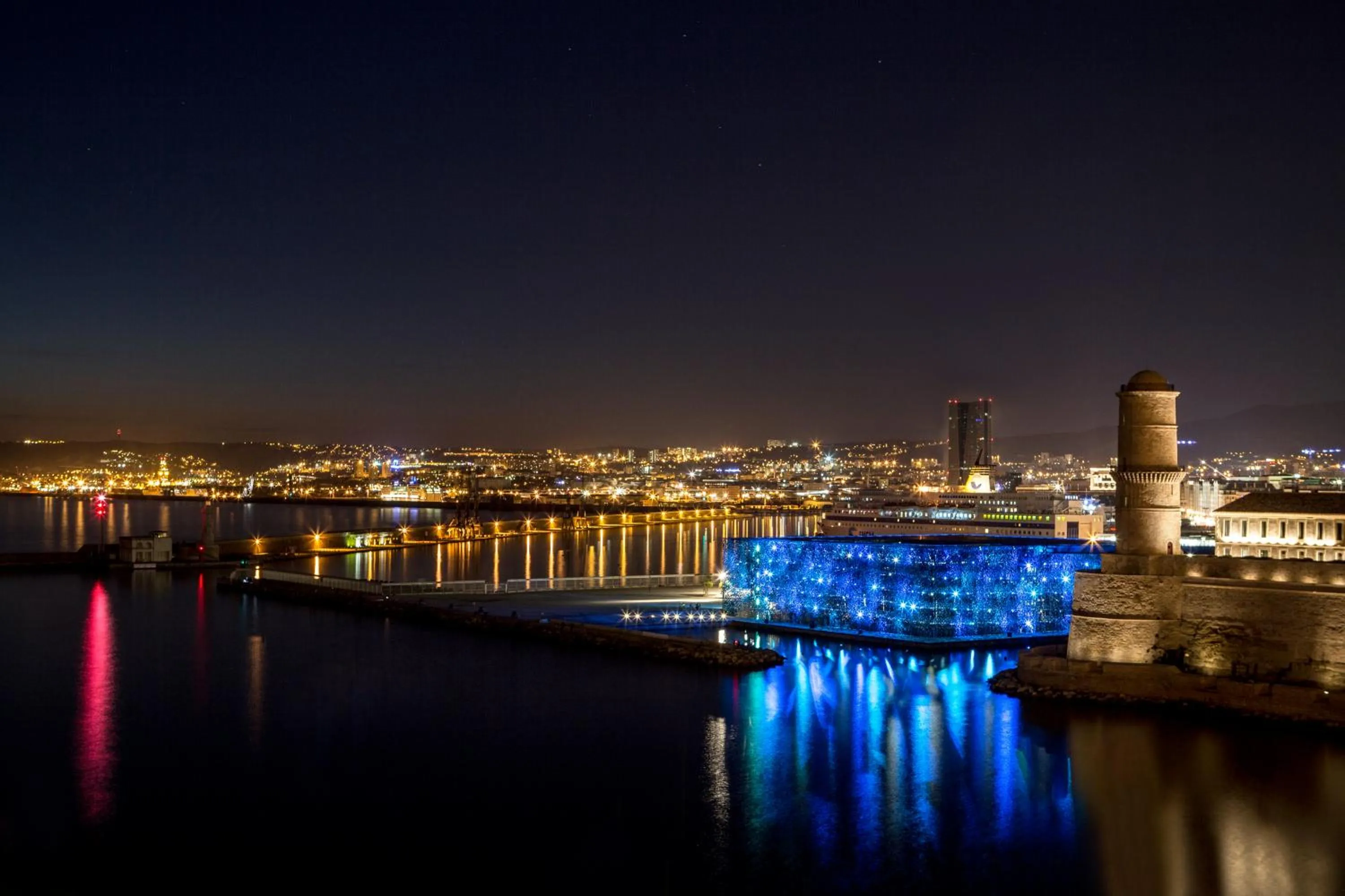 Off site in Novotel Suites Marseille Centre Euromed