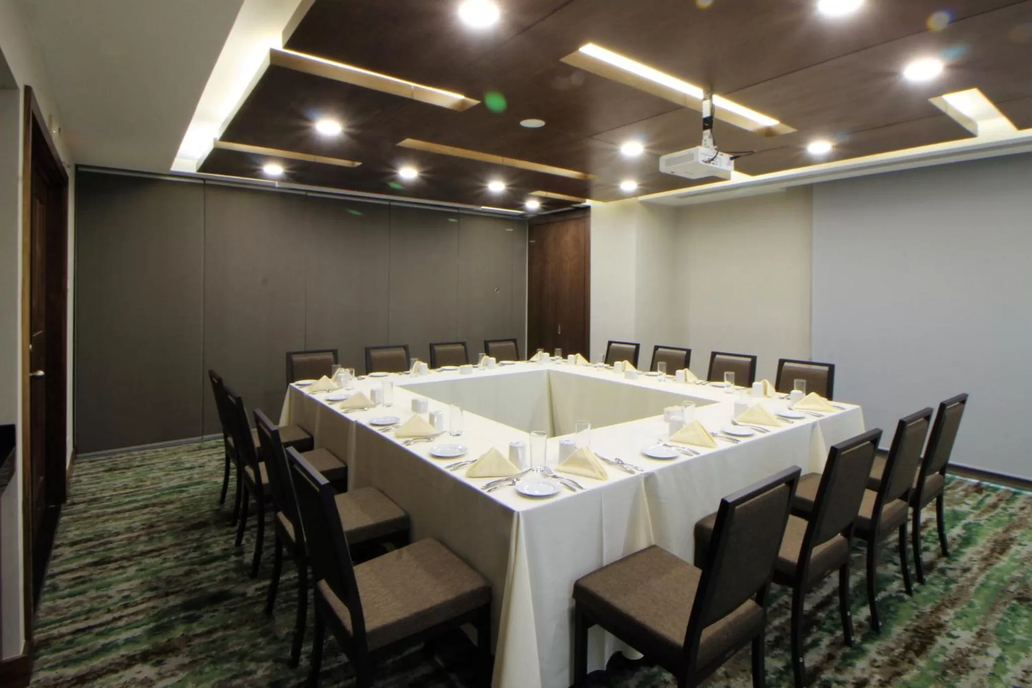 Meeting/conference room in Holiday Inn Monterrey Valle by IHG