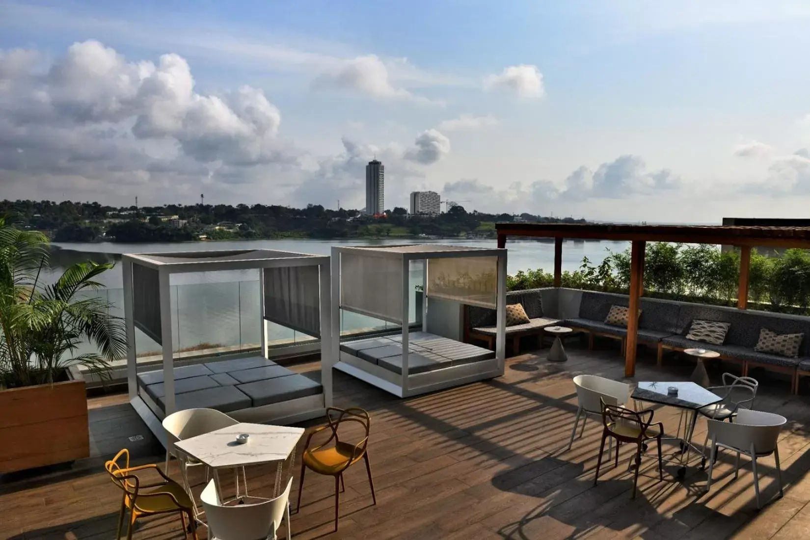 Patio, Balcony/Terrace in Pullman Abidjan