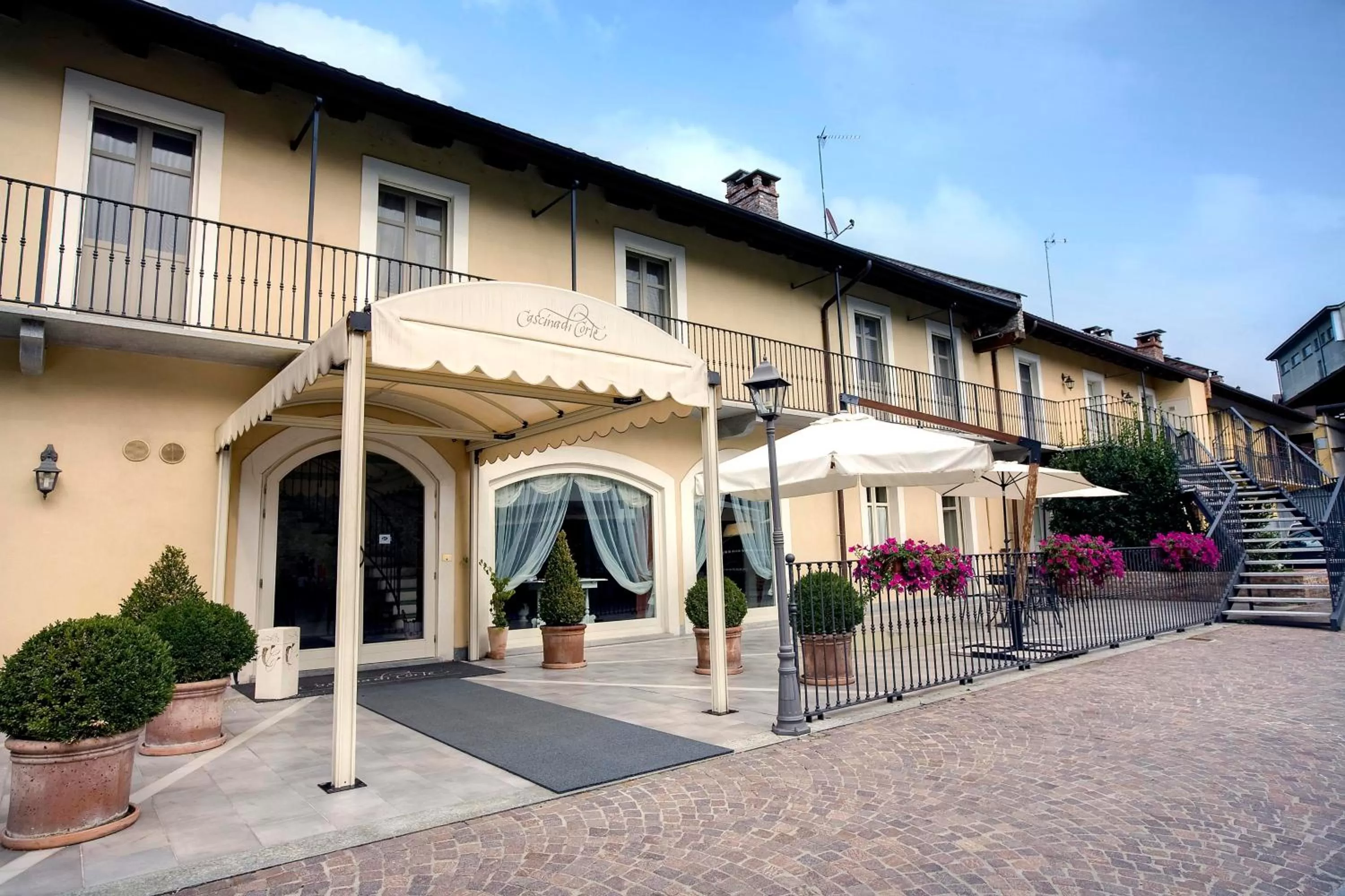 Facade/entrance in Hotel Cascina Di Corte