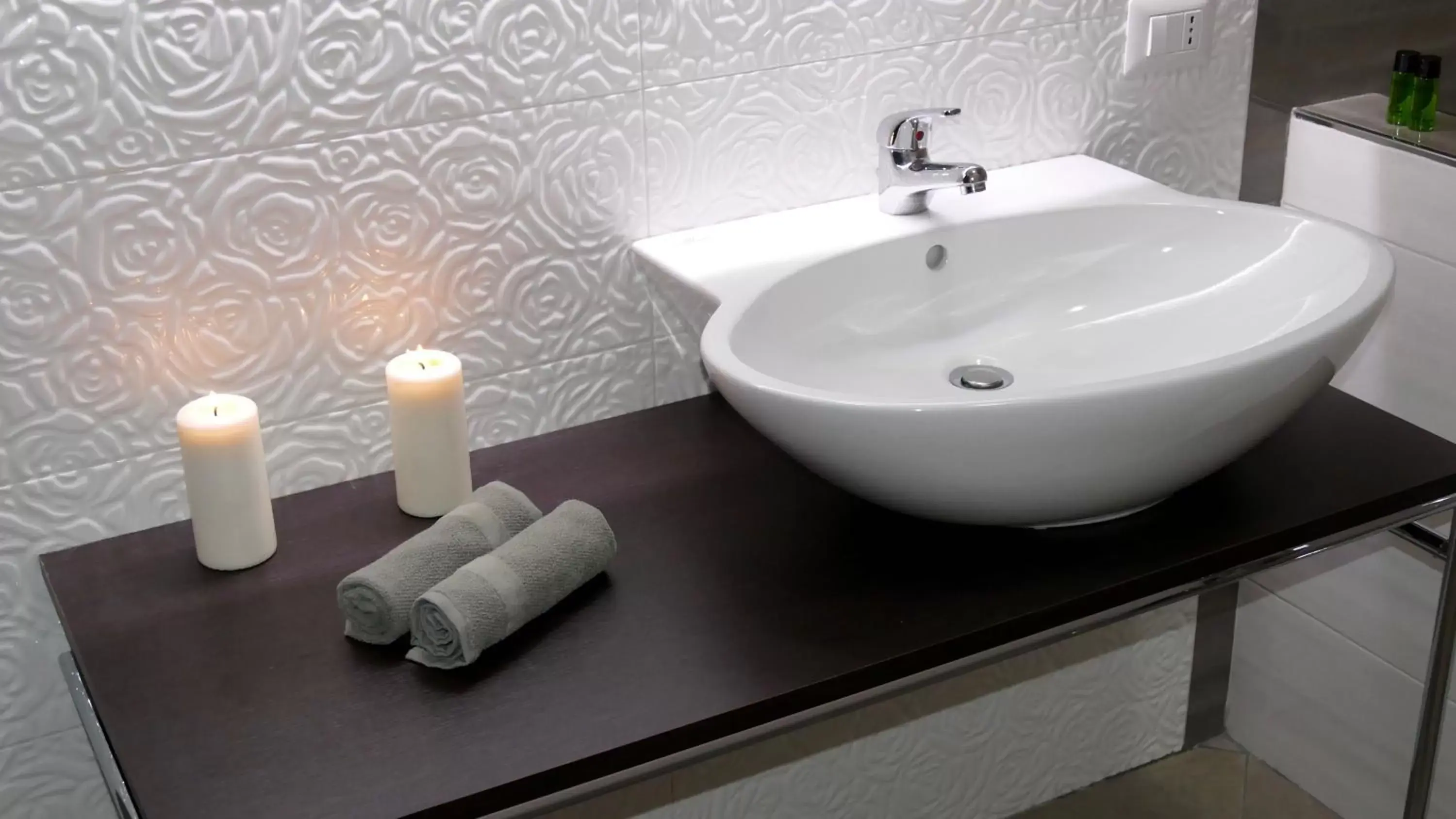 Bathroom in Cairoli Exclusive Rooms & Suite