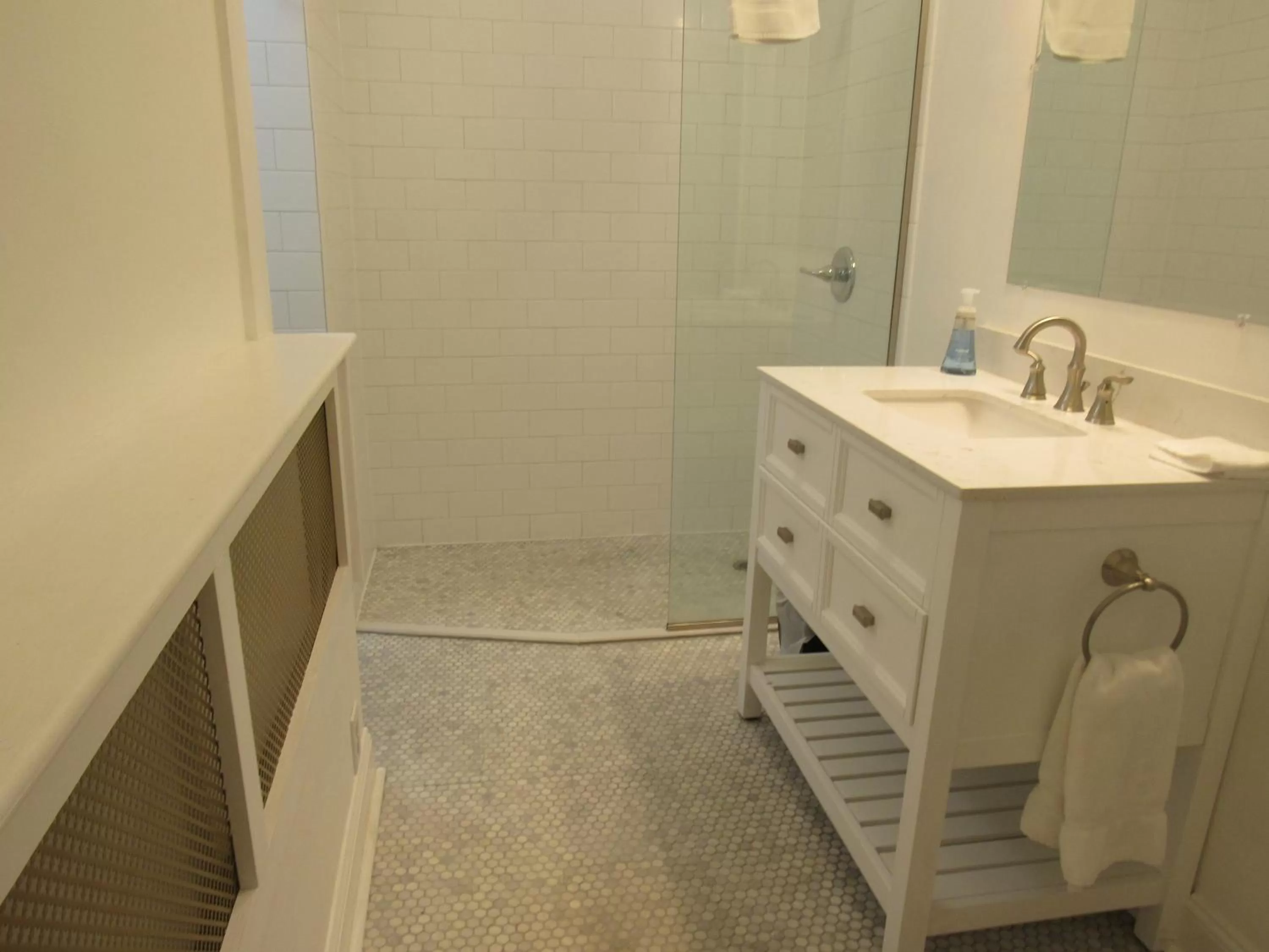 Bathroom in The Argus Hotel & Cocktail Lounge