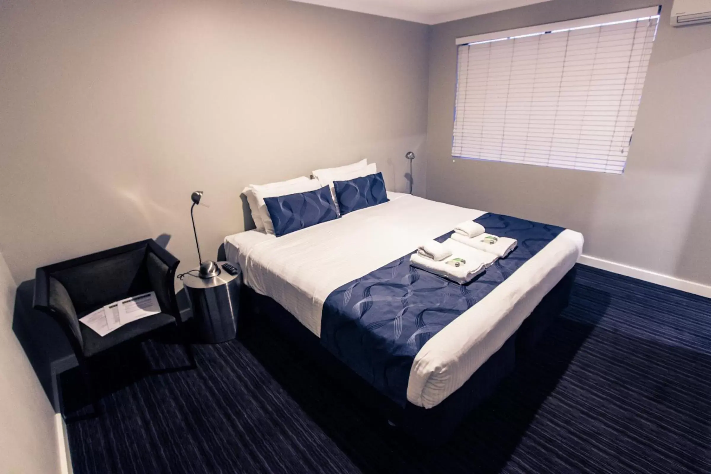 Bedroom, Bed in The Premier Hotel Broadmeadow