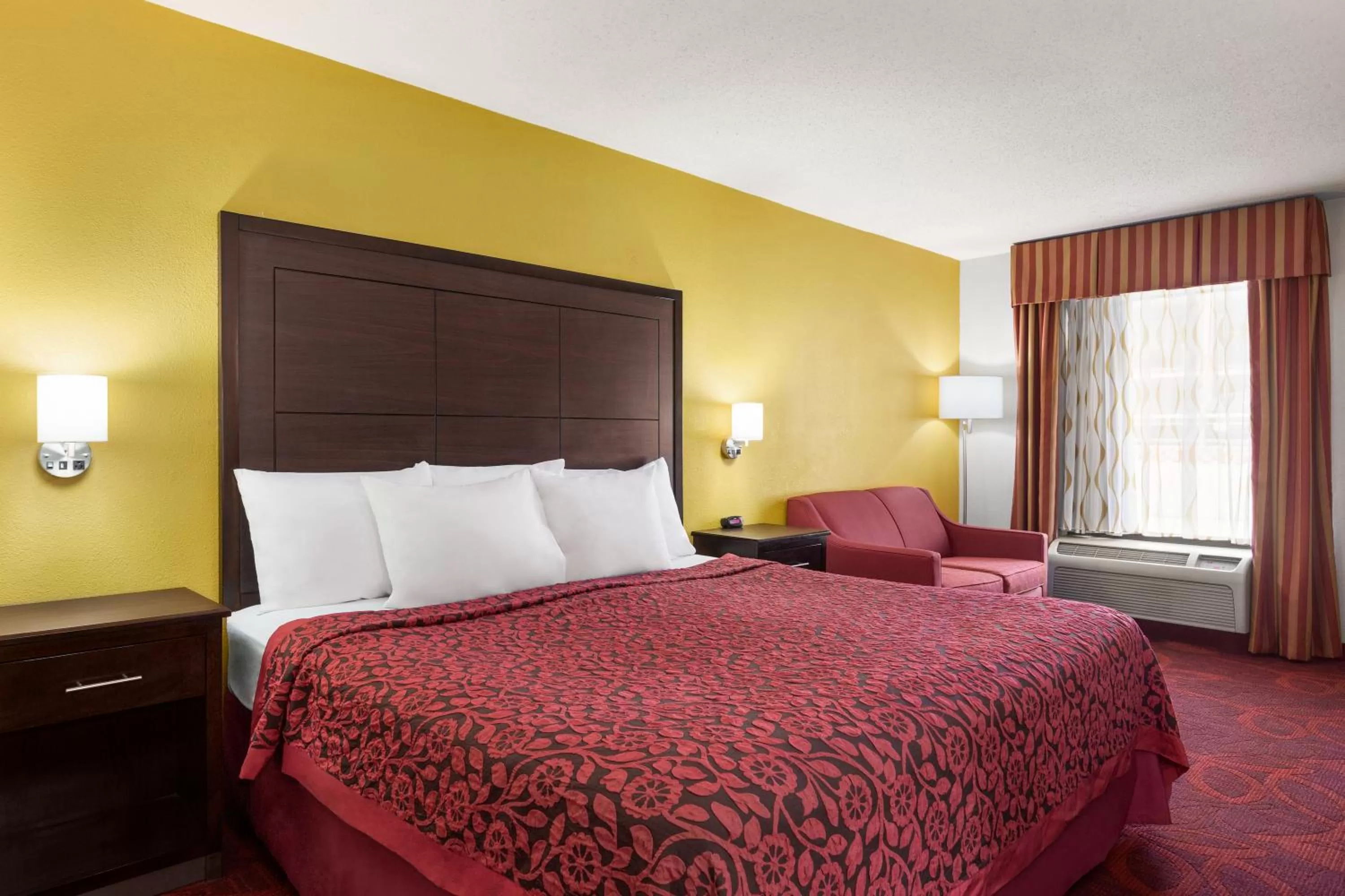 Standard King Room - Non-Smoking  in Days Inn by Wyndham Weldon Roanoke Rapids