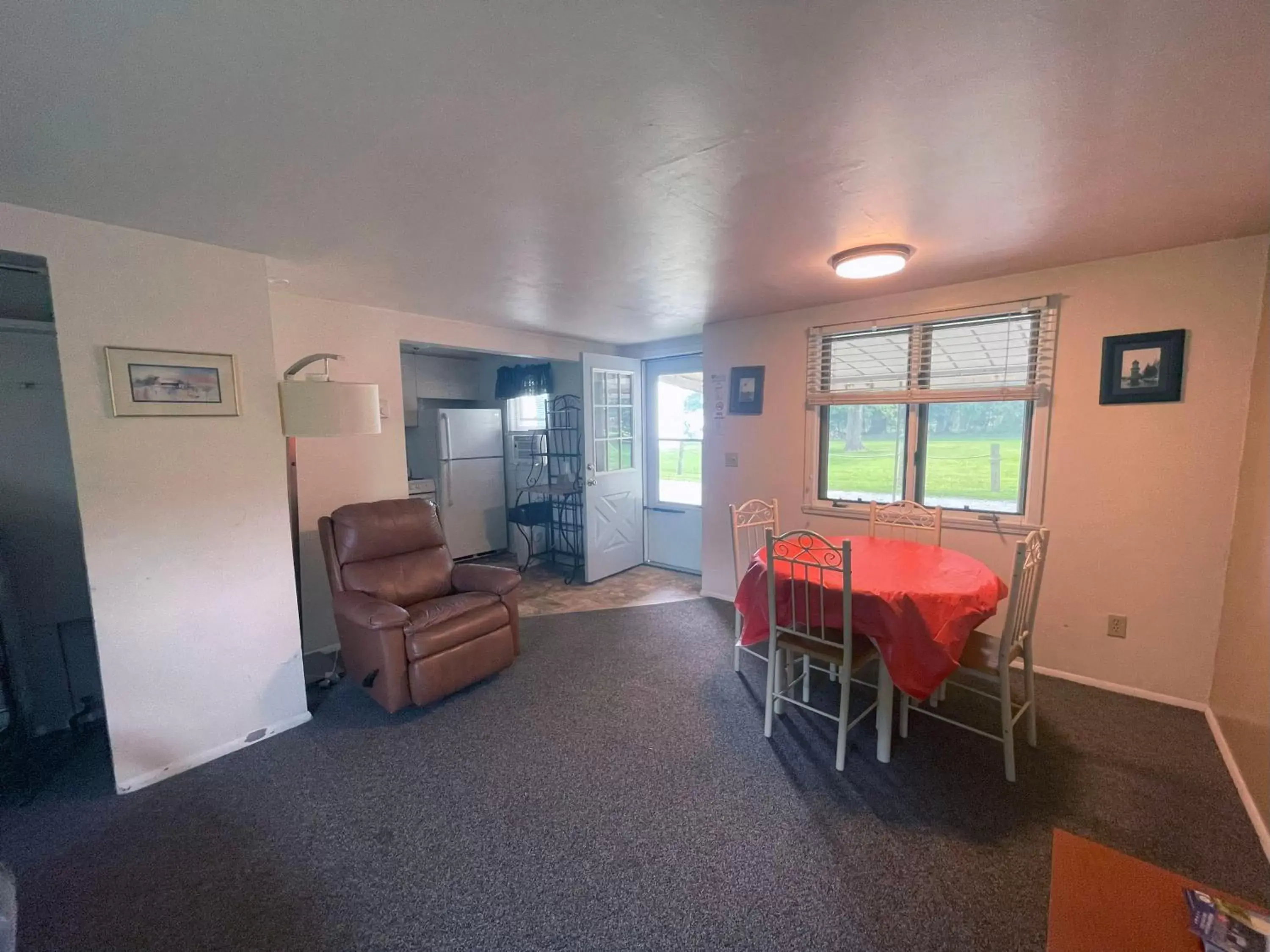 Seating Area in Plantation Motel