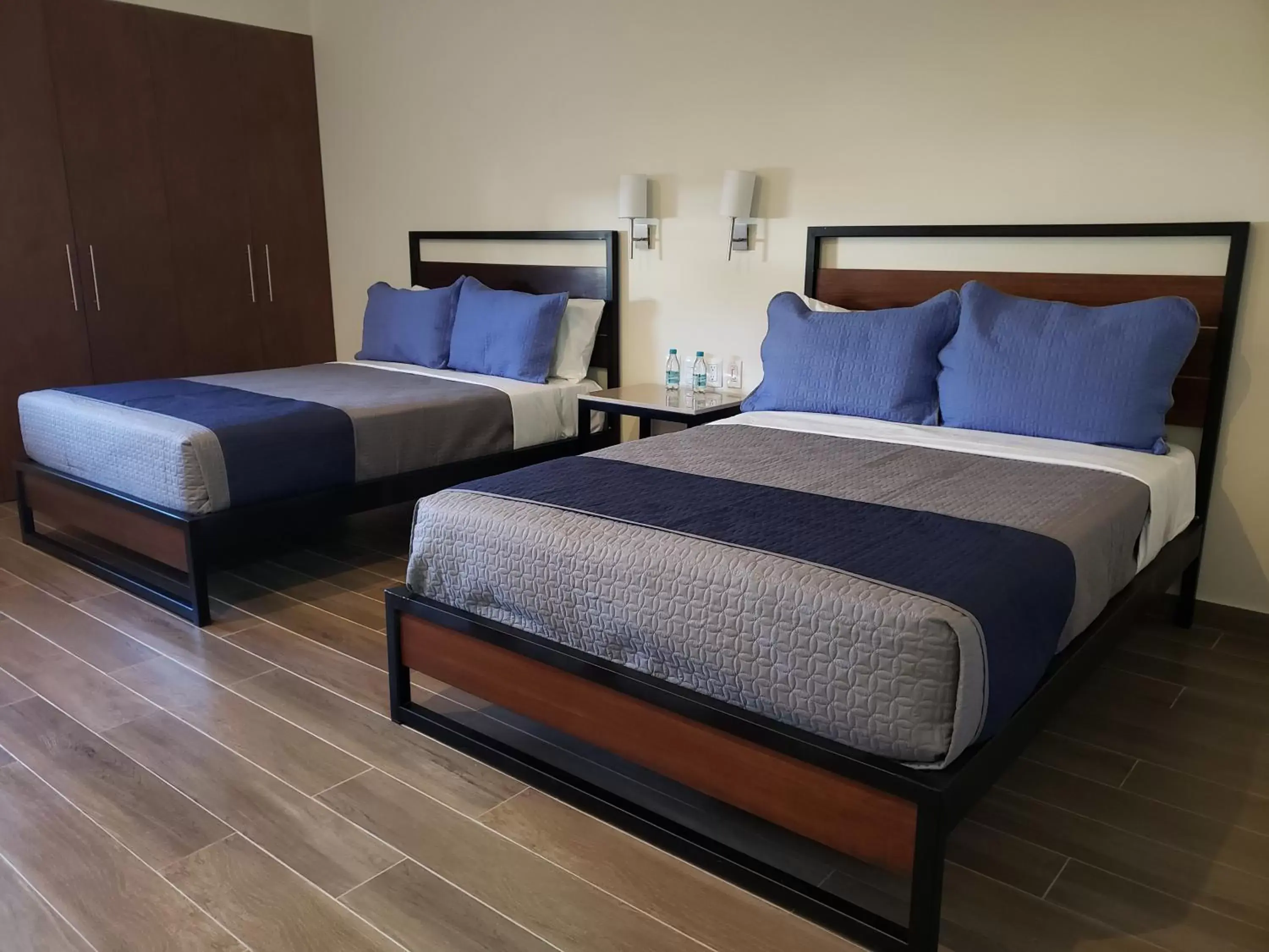 Bed in Hotel Refugio