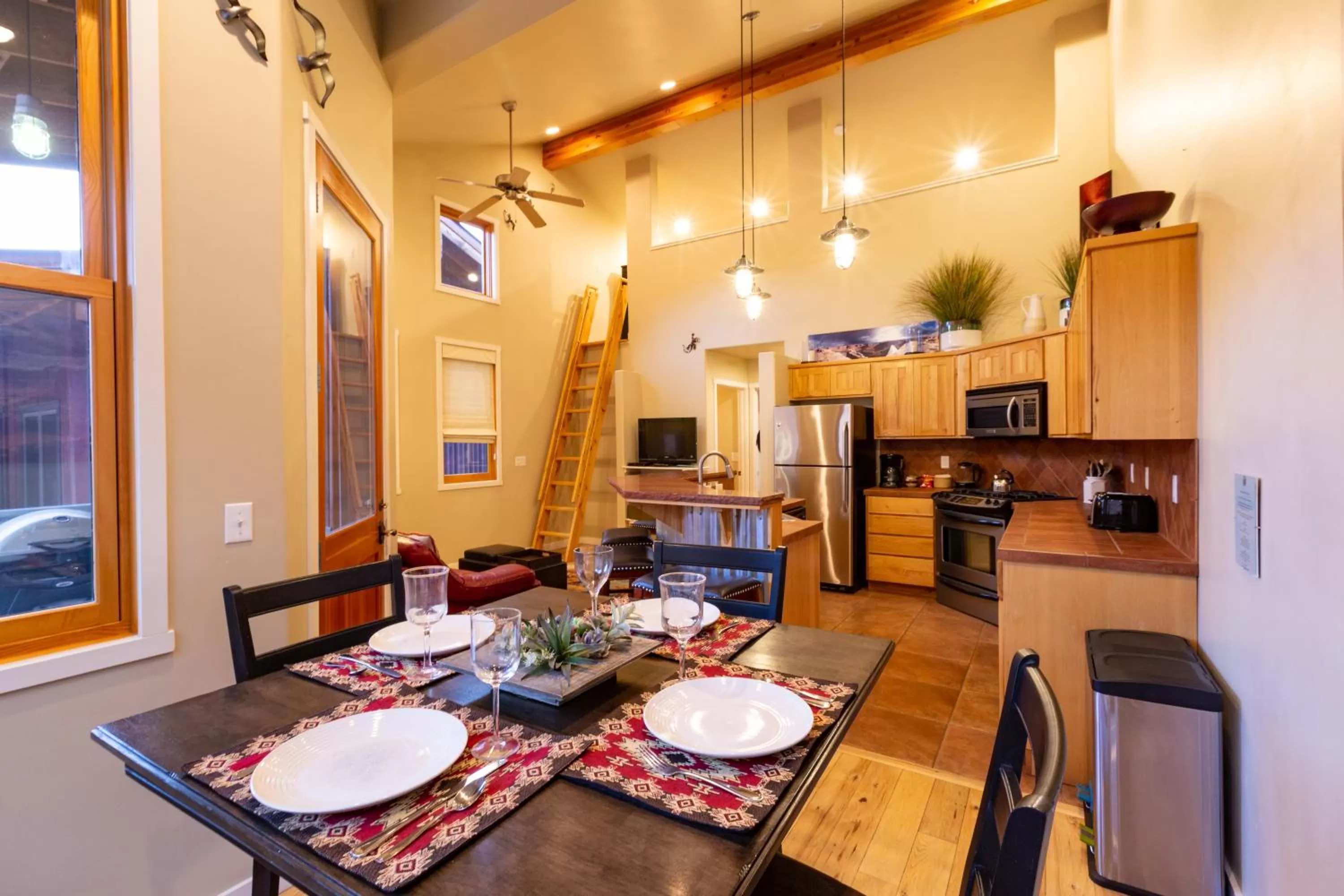 Restaurant/Places to Eat in Moab Springs Ranch