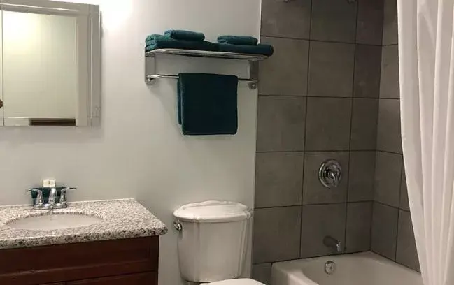 Bathroom in Onoway Inn and Suites