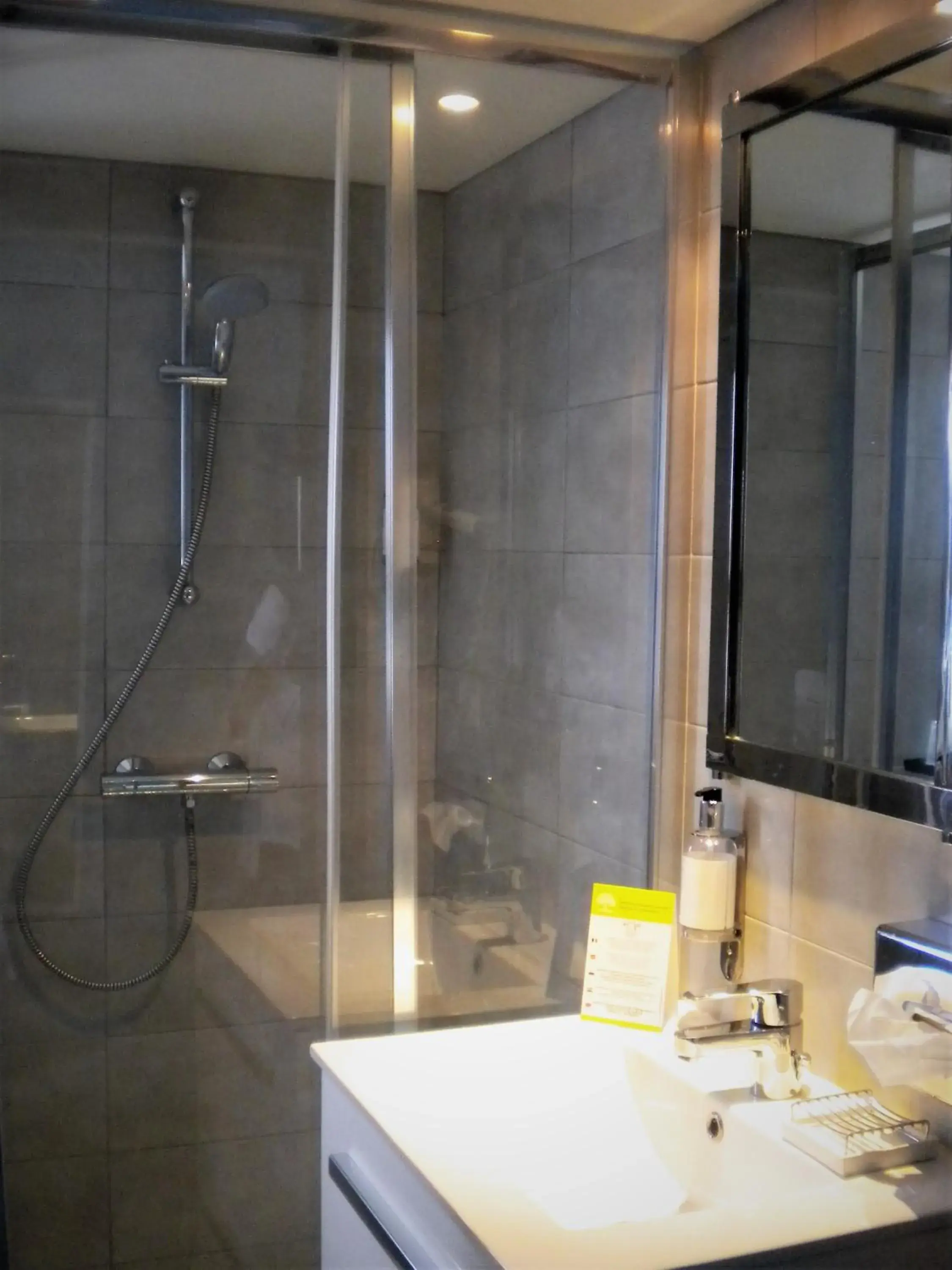 Shower, Bathroom in Be Cottage Hotel