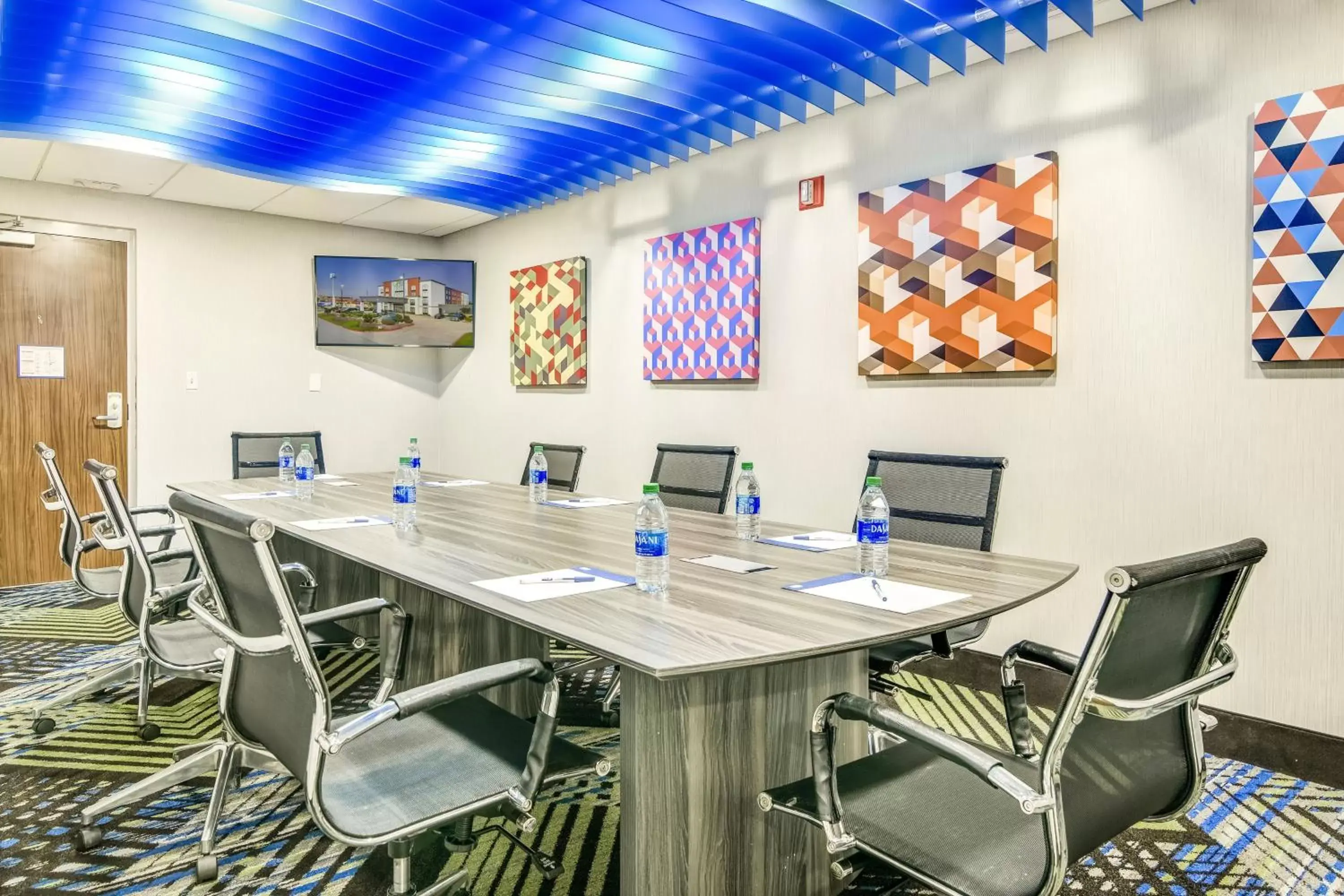 Meeting/conference room in Holiday Inn Express & Suites Longview North, an IHG Hotel