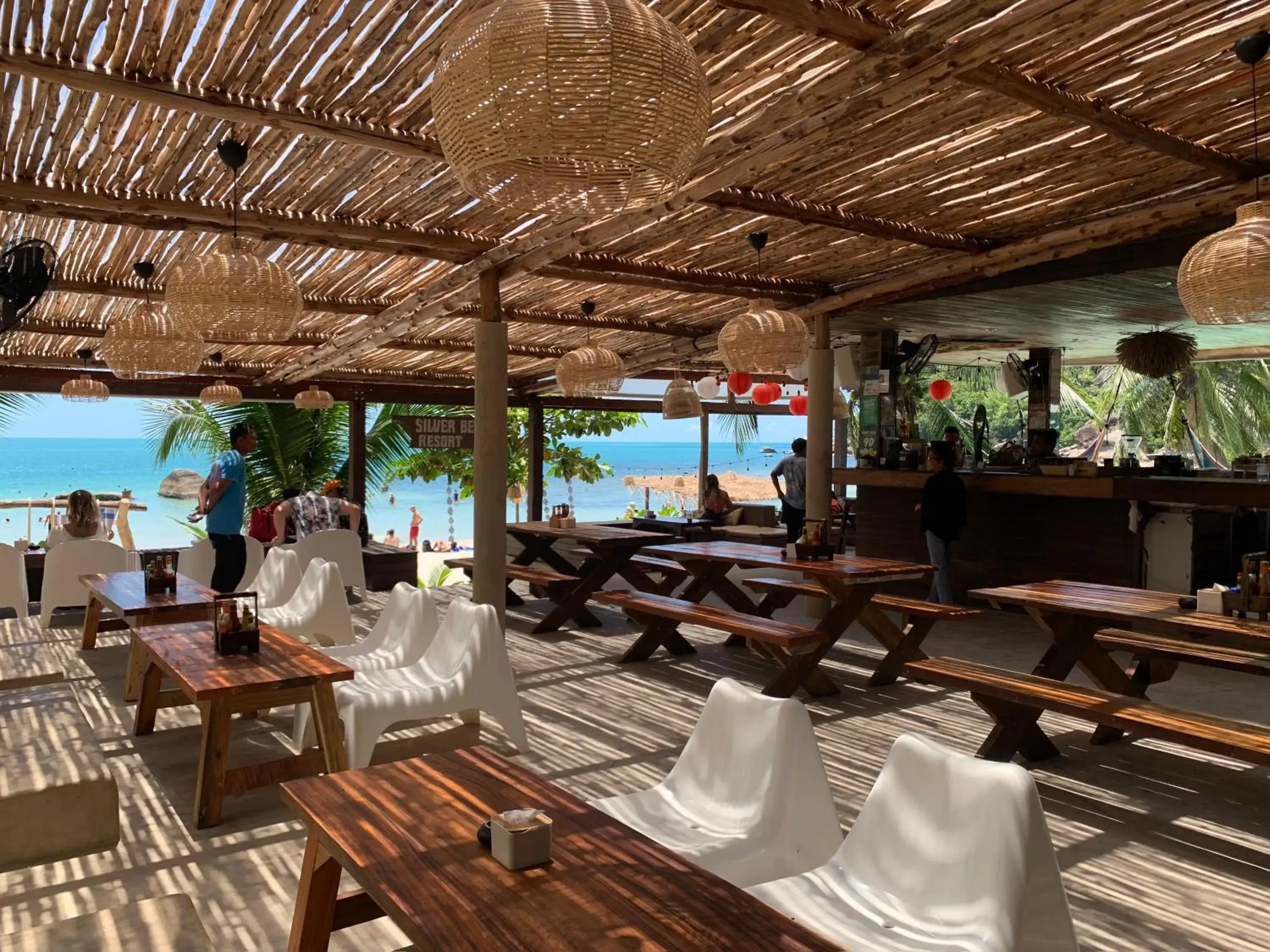 Restaurant/places to eat in Silver Beach Resort Restaurant/places to eat in Silver Beach Resort