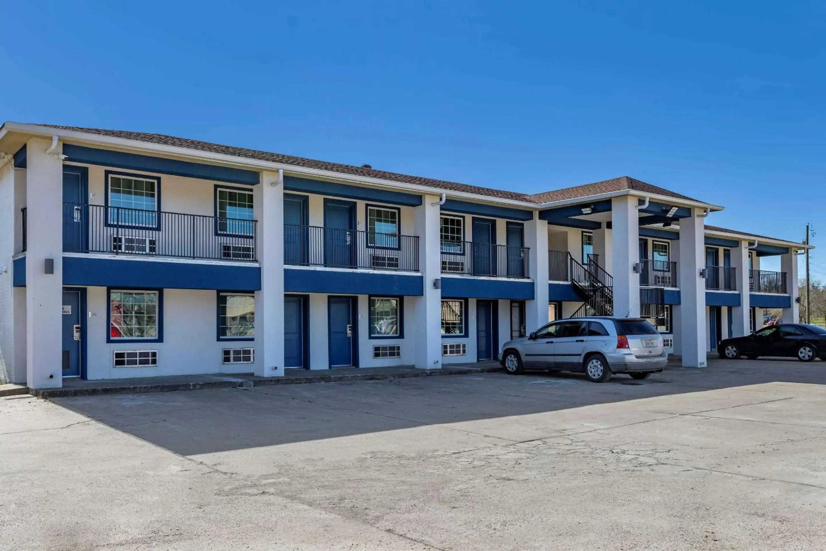 Property building in Rodeway Inn Property building in Rodeway Inn