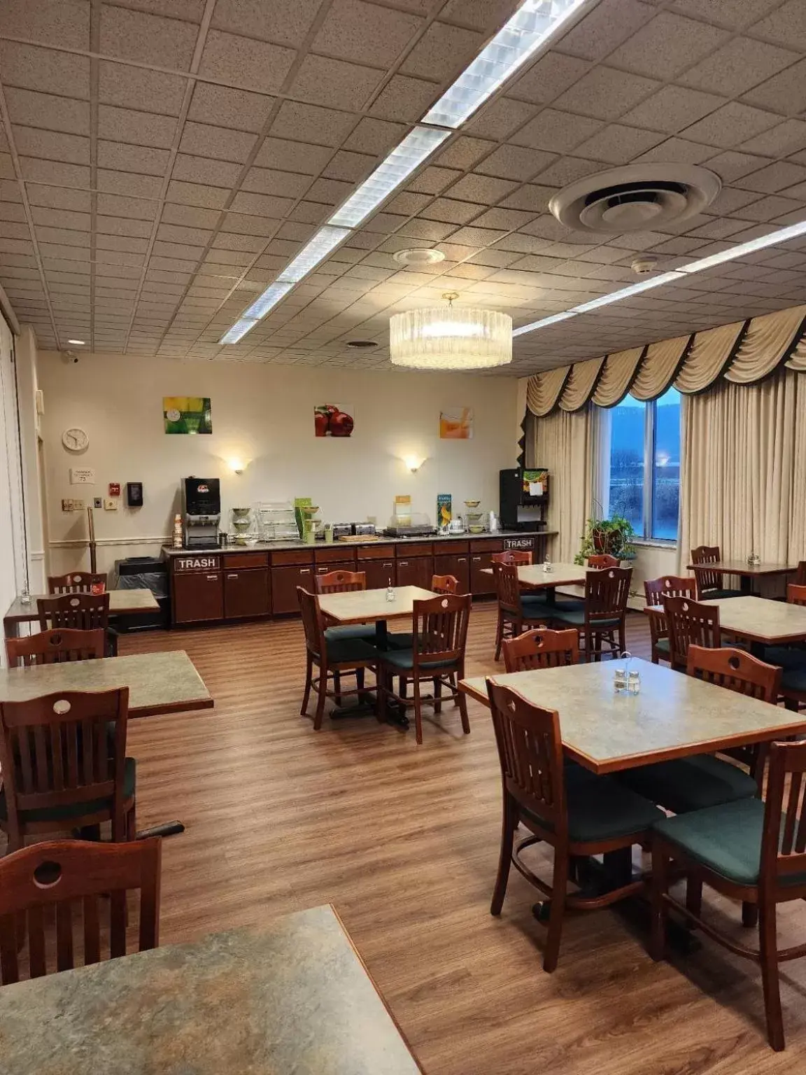 Restaurant/Places to Eat in Quality Inn Horseheads