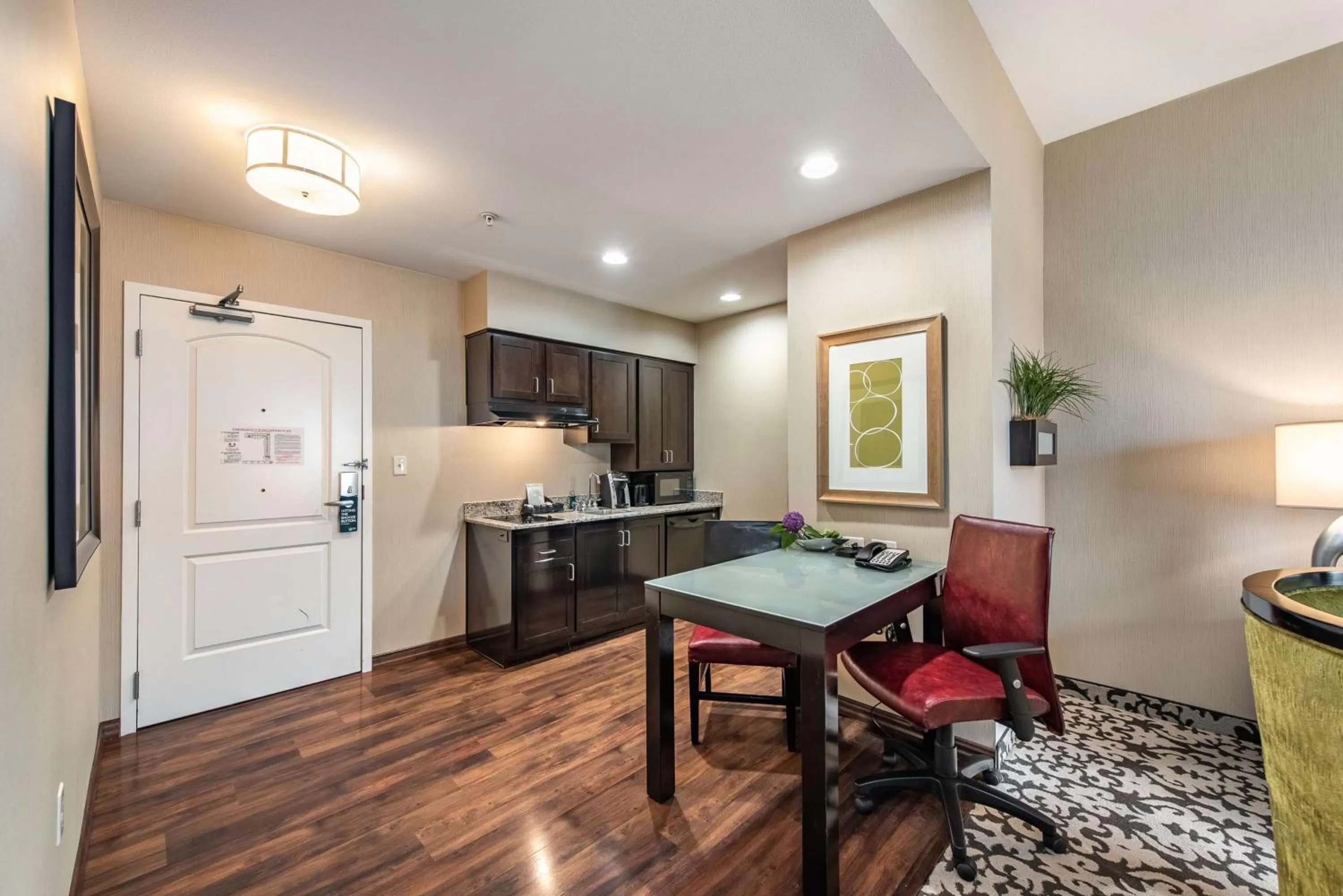 Living room in Homewood Suites by Hilton Oxnard/Camarillo