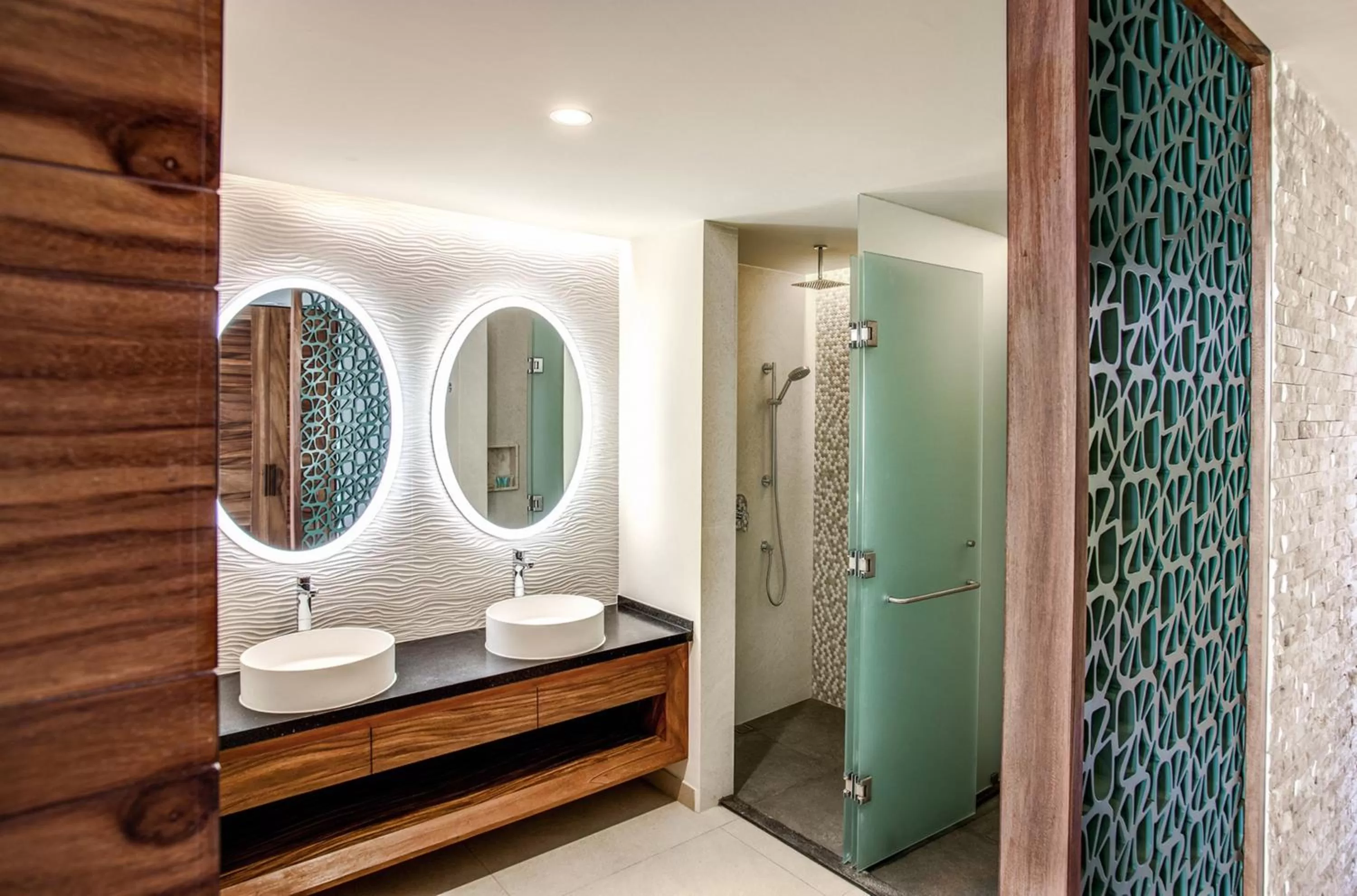 Shower in Palmaïa The House of AïA All Inclusive Wellness Resort