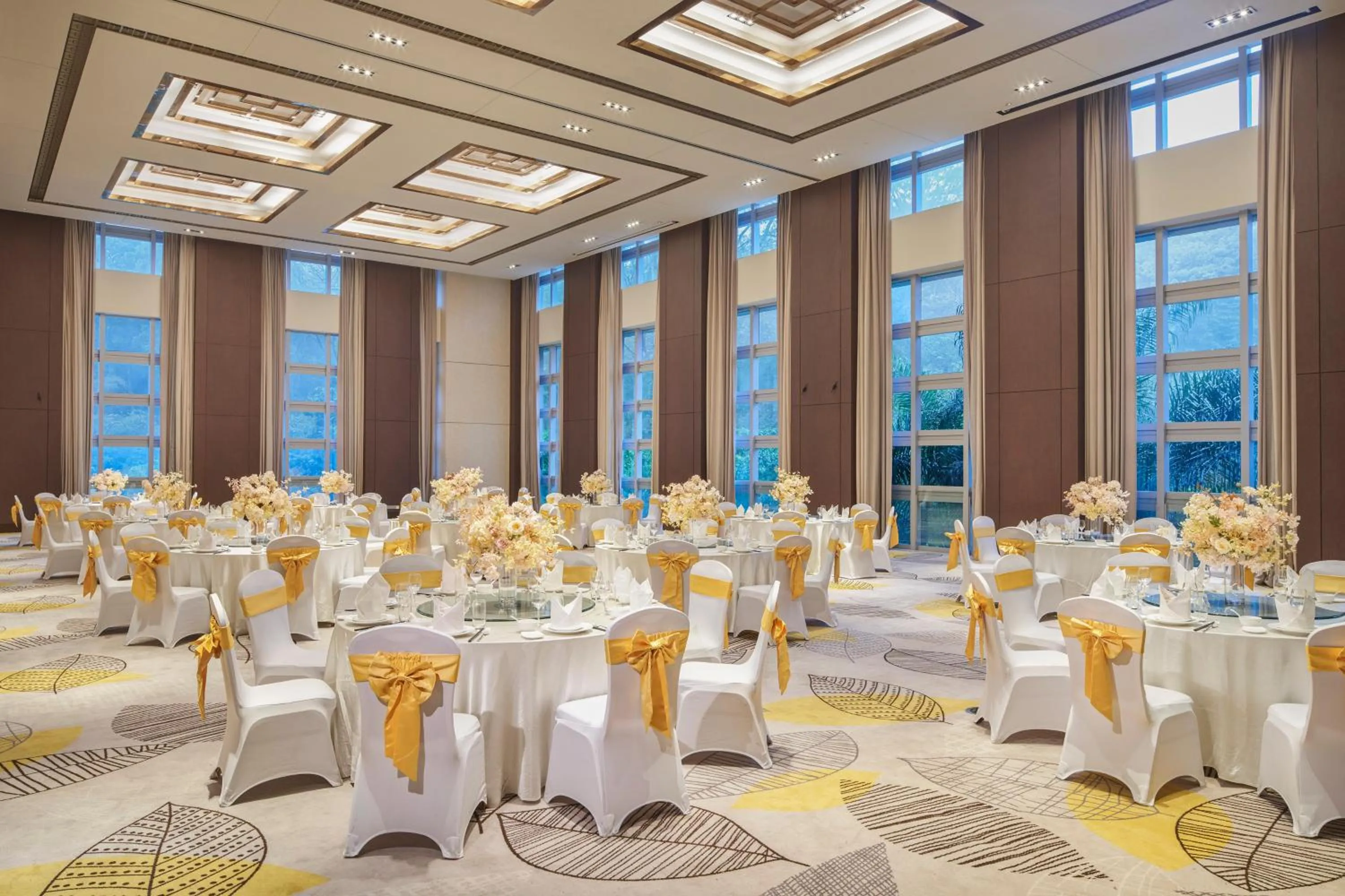 Banquet/Function facilities in Junluxe Hotel Guangzhou Science City-Free Shuttle Bus Service to Guangzhou Canton Fair
