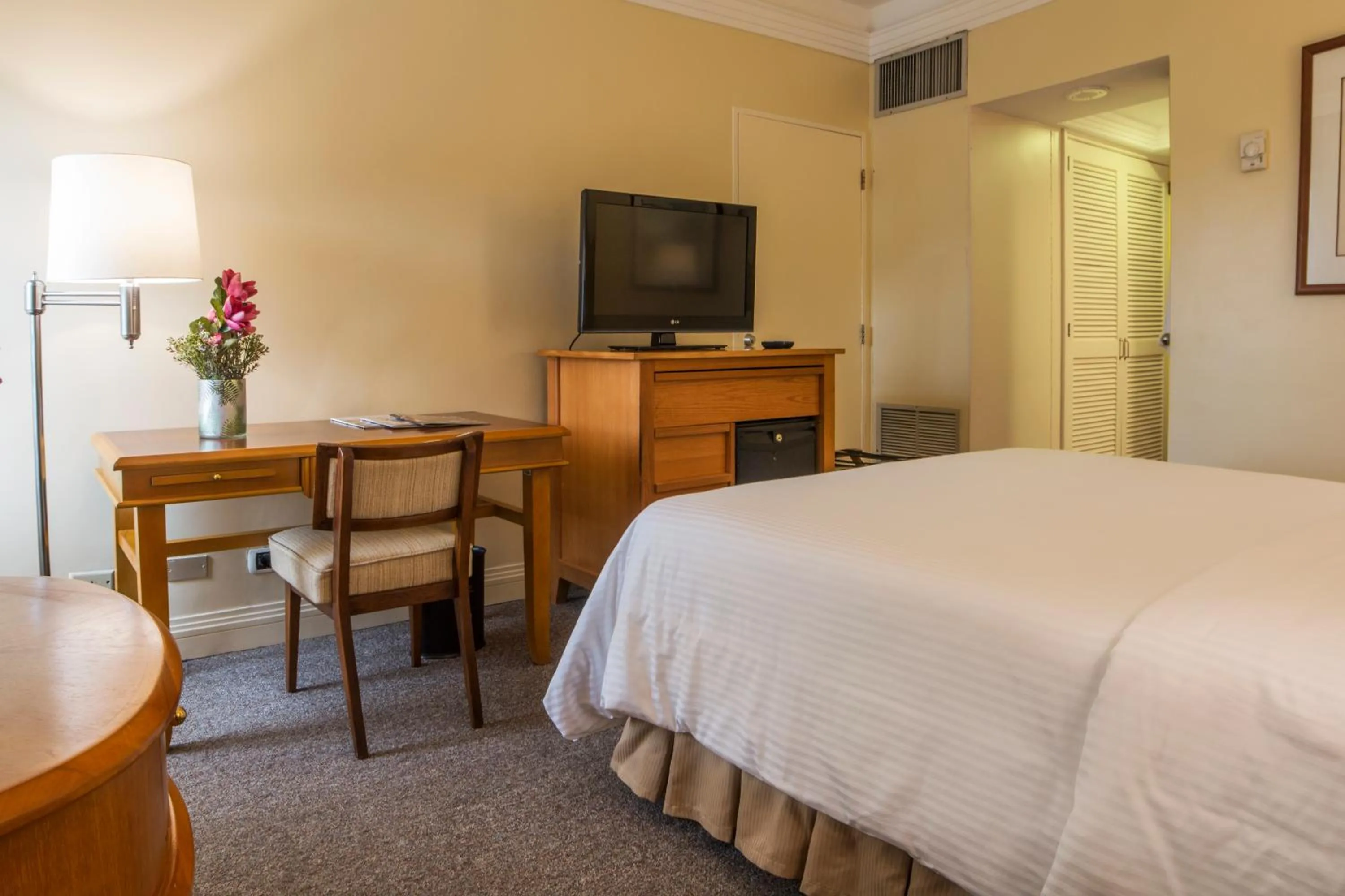 TV and multimedia in Hotel Tamanaco Caracas