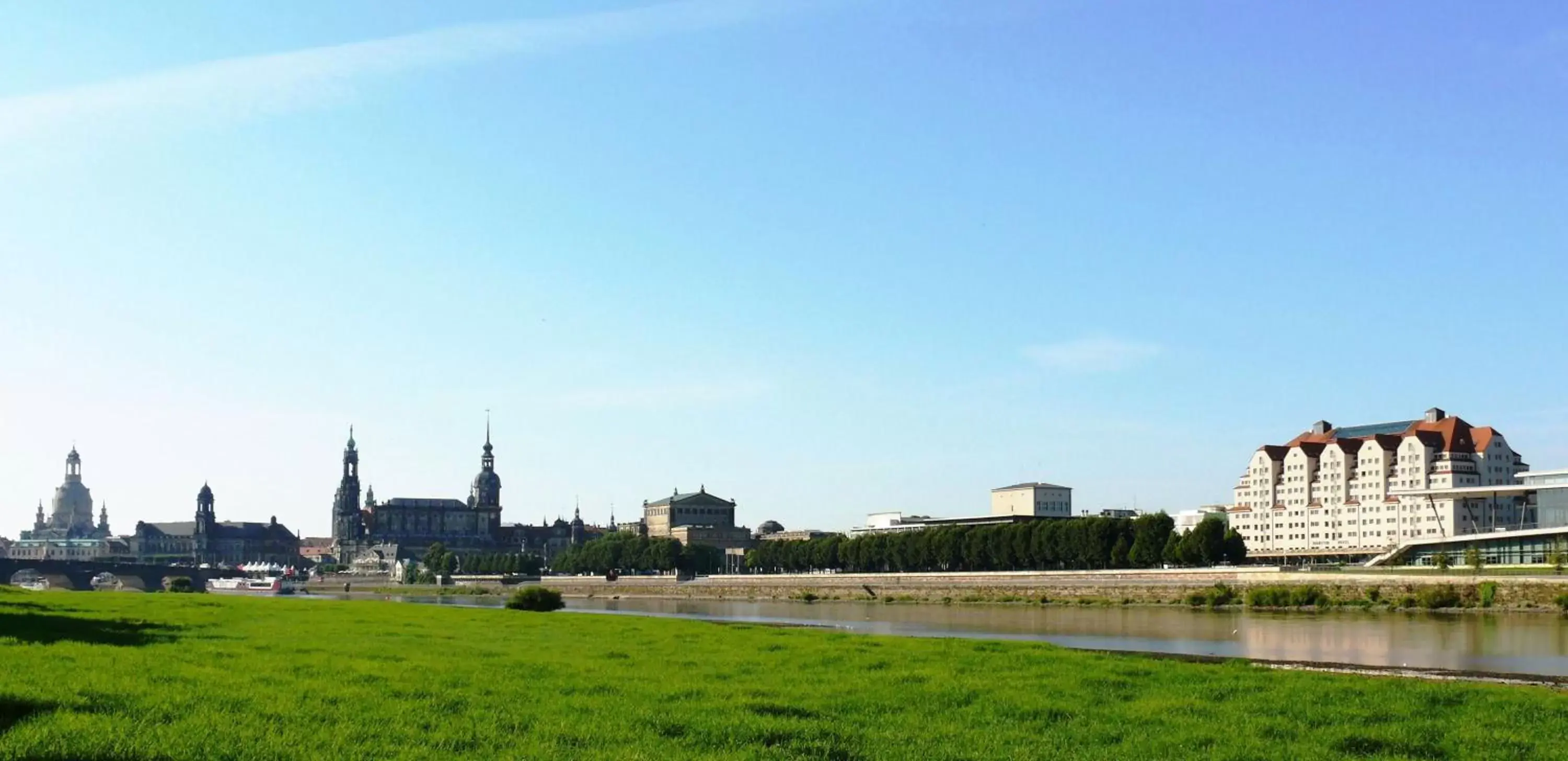 Property building in Maritim Hotel Dresden