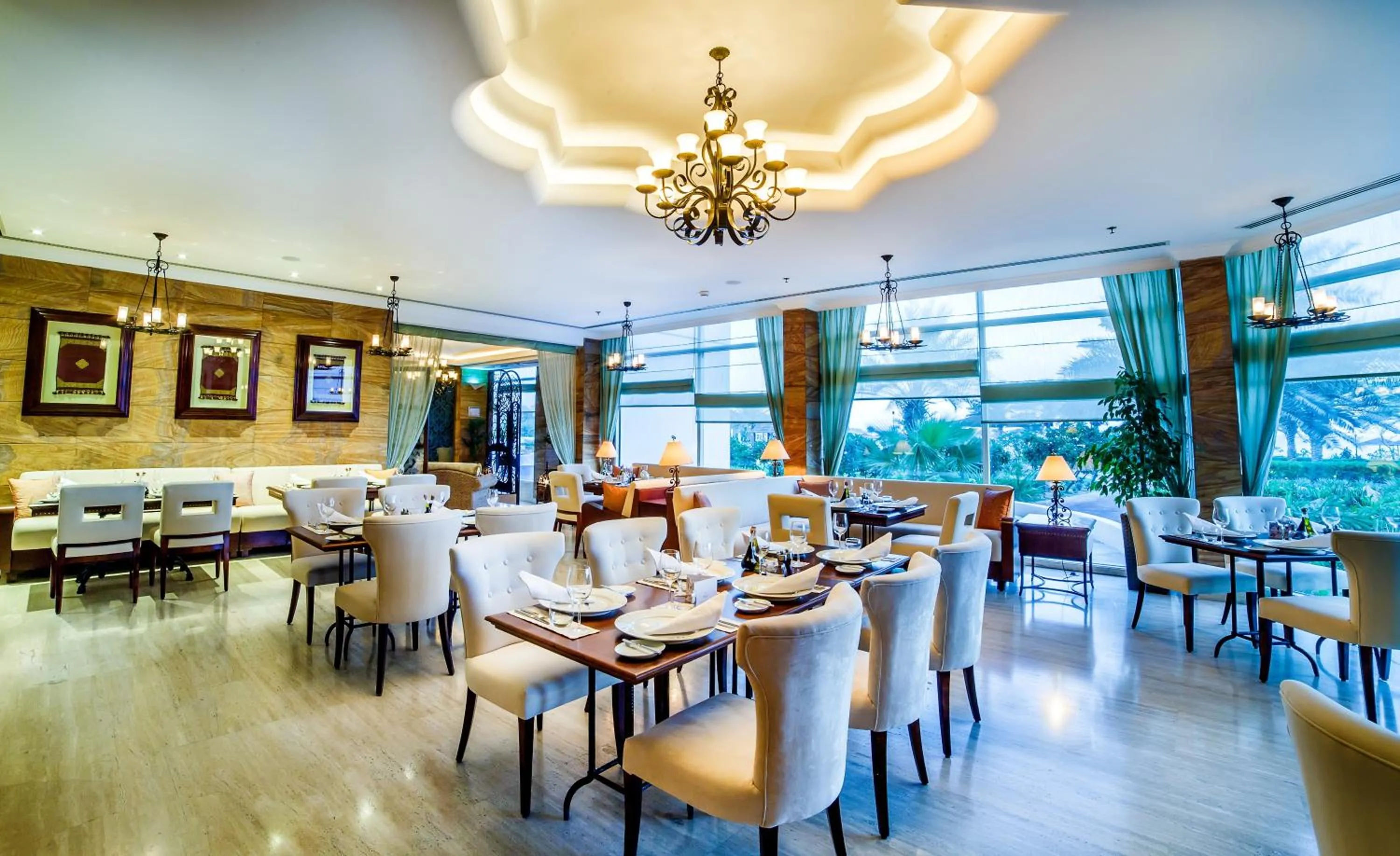 Restaurant/places to eat in Danat Jebel Dhanna Resort