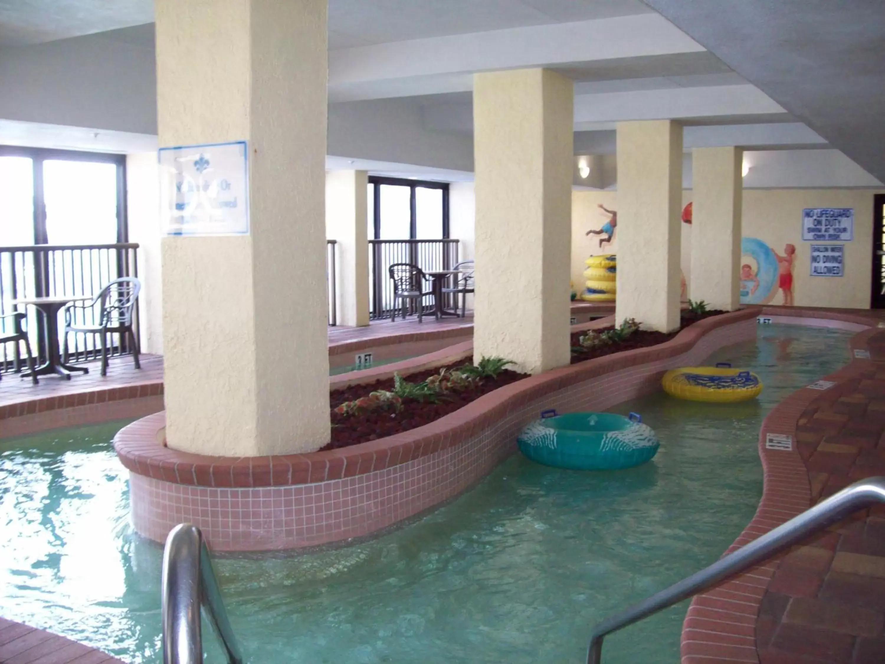 Swimming pool in Sea Crest Oceanfront Resort