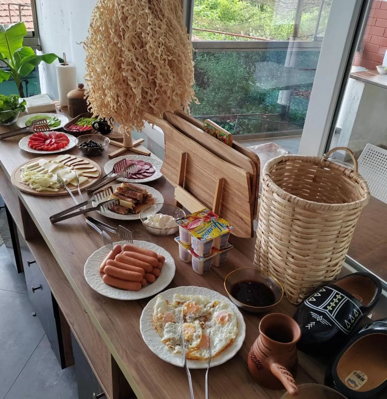 Breakfast in TJ GARDENS