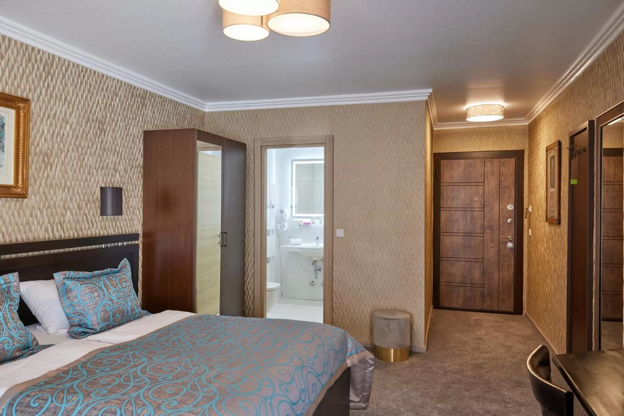 Photo of the whole room, Bed in Atlas Posthotel