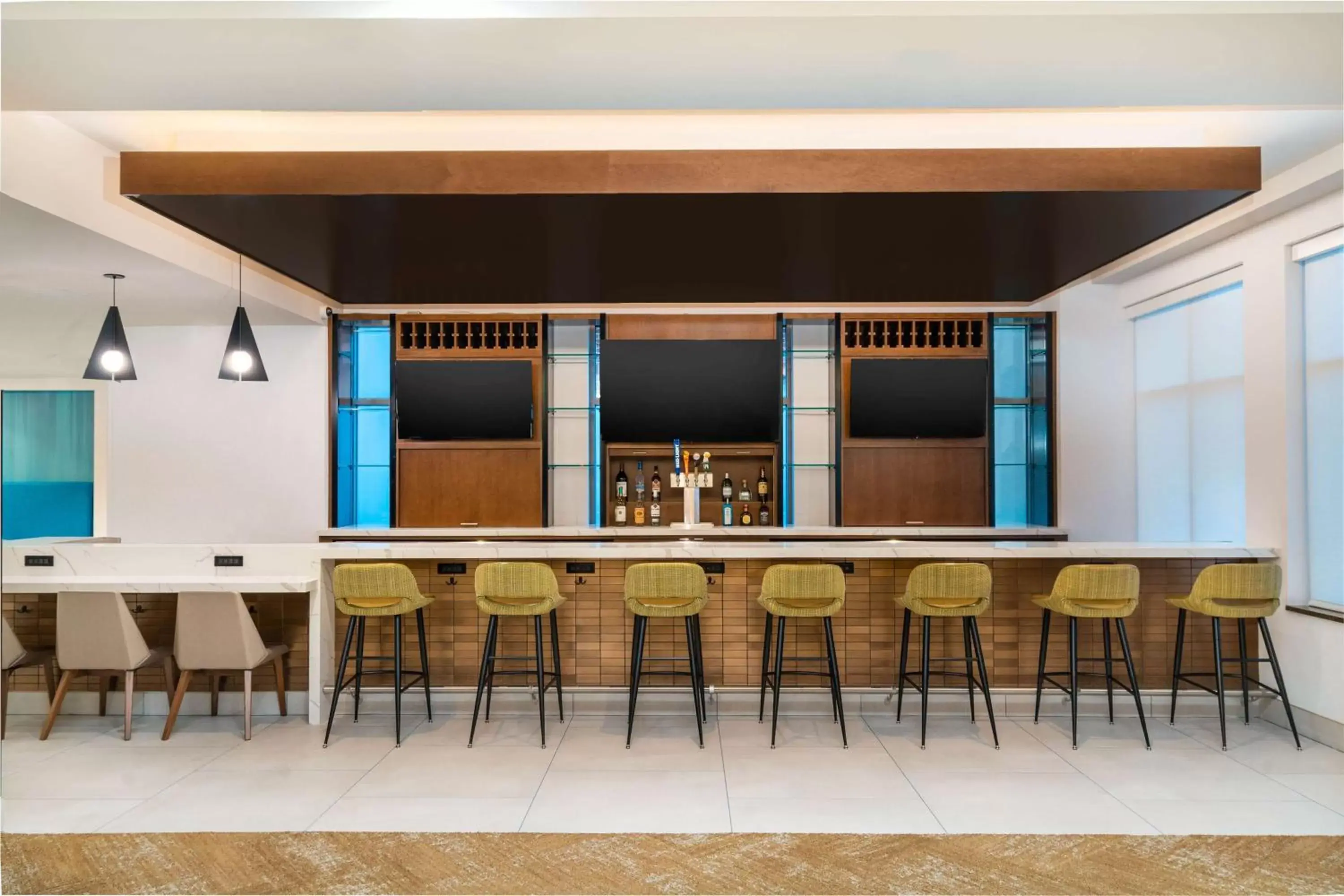 Lounge or bar in Homewood Suites by Hilton Baltimore - Arundel Mills