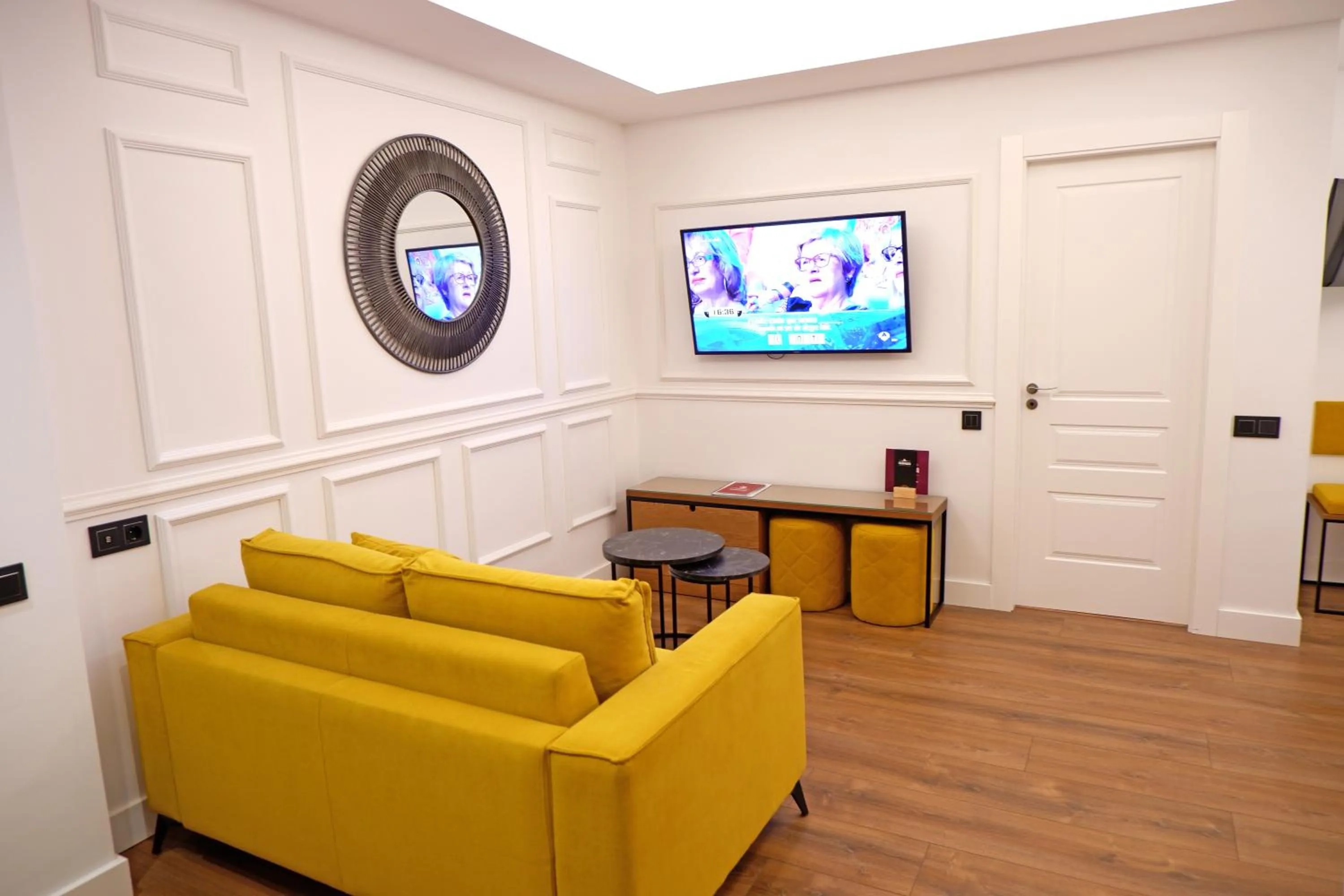 Decorative detail in Hotel Colón Plaza