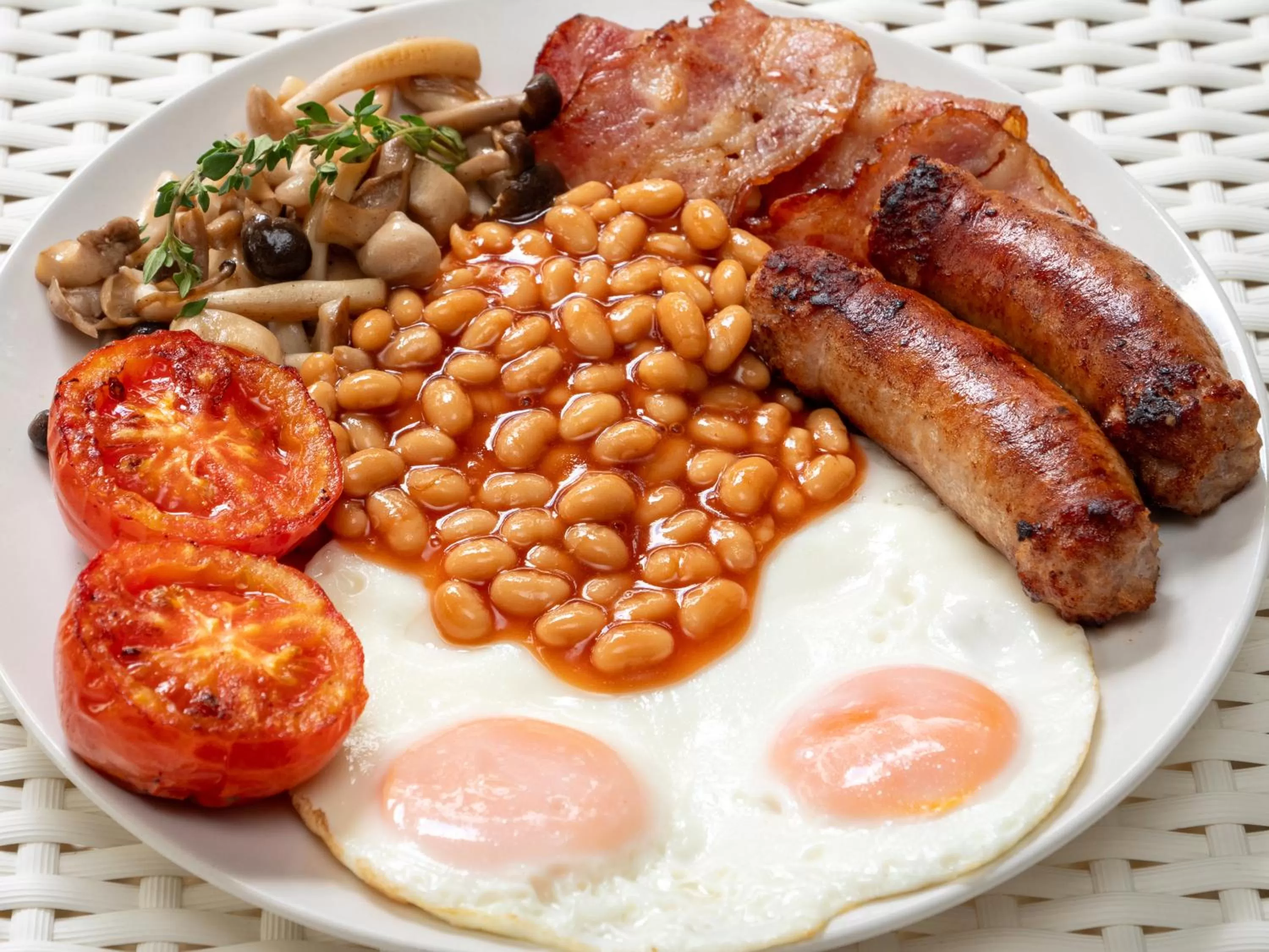 Food and drinks in Charlie House Pin Klao