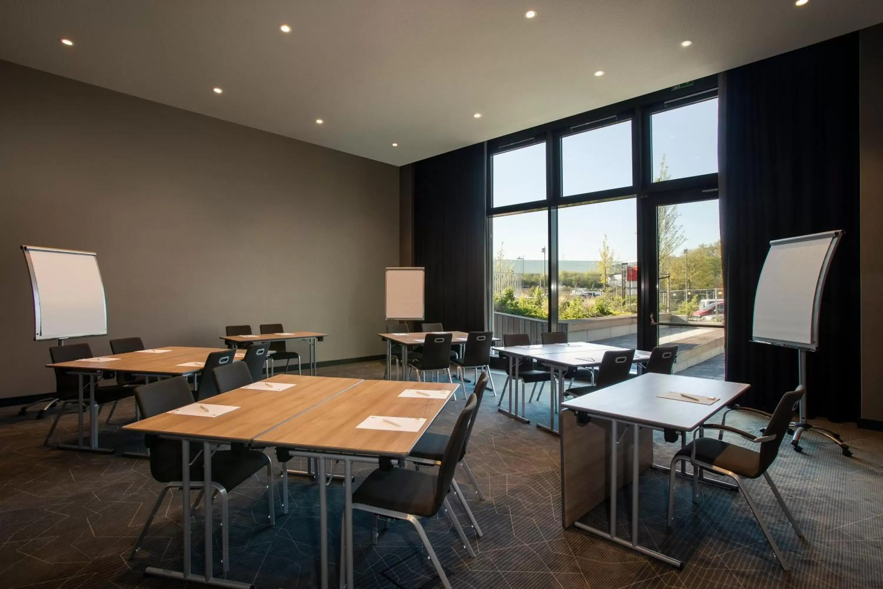 Meeting/conference room in Holiday Inn Frankfurt Airport, an IHG Hotel