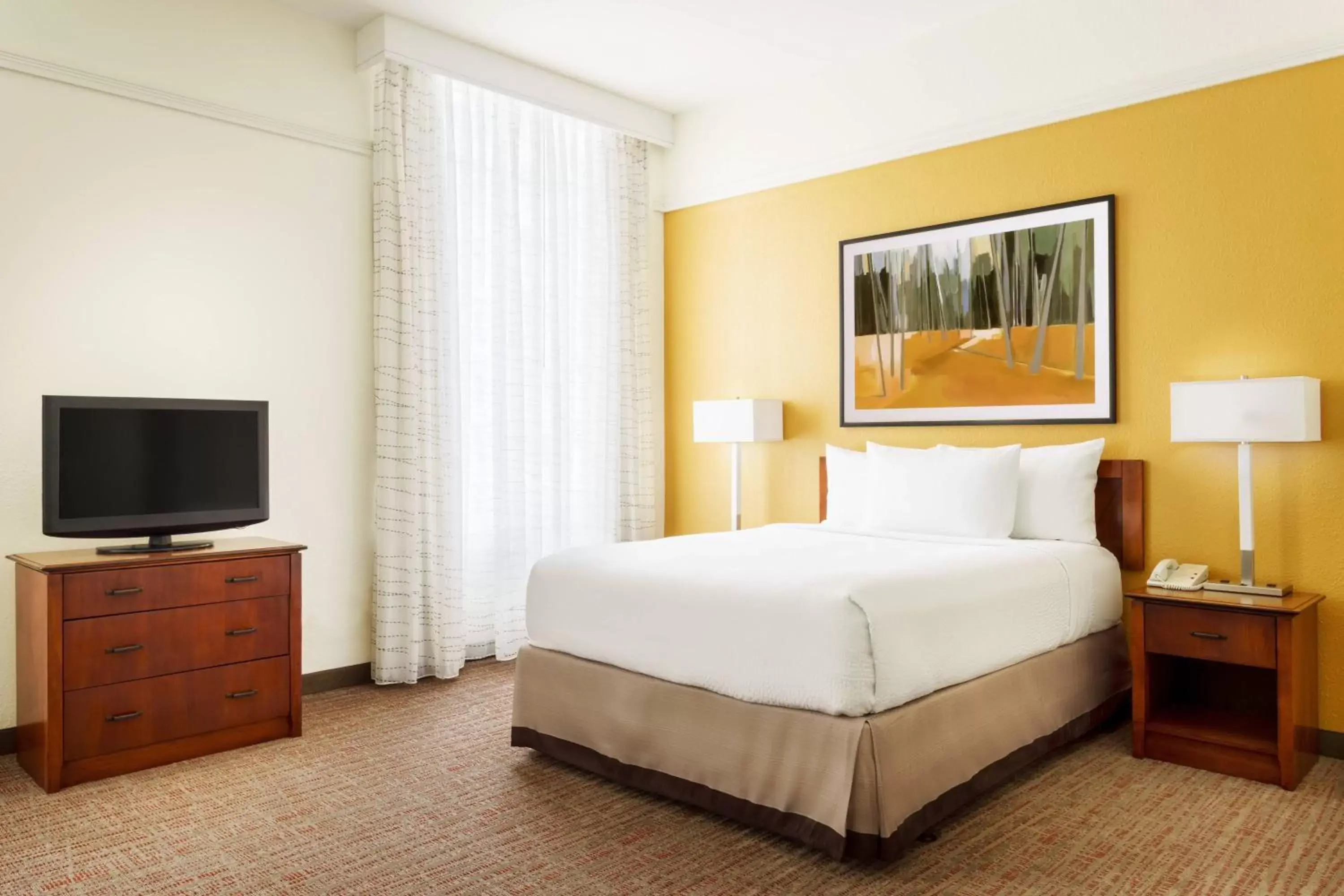 Photo of the whole room, Bed in Residence Inn Houston Downtown/Convention Center