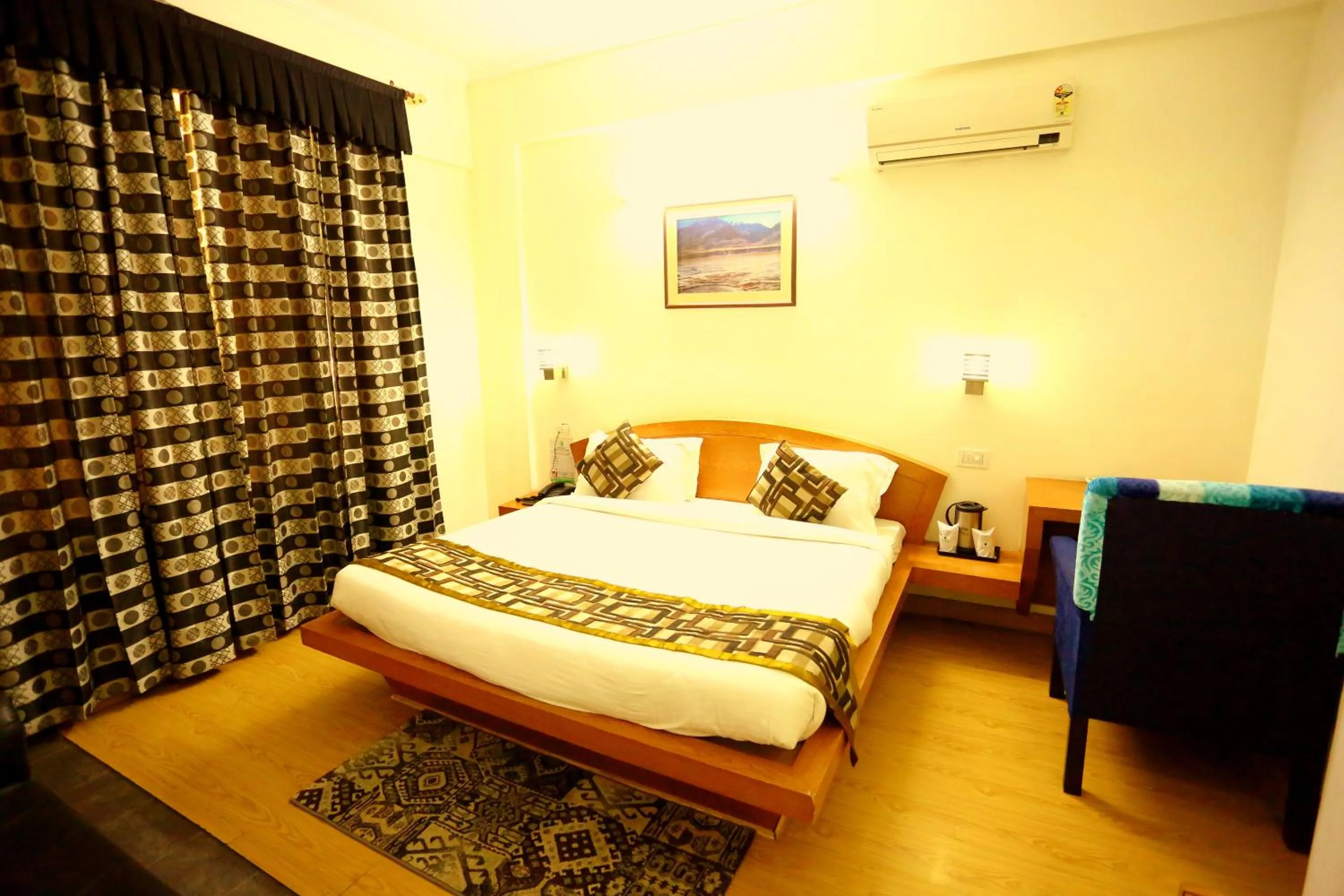 Bed in Hotel Shree Hari Niwas