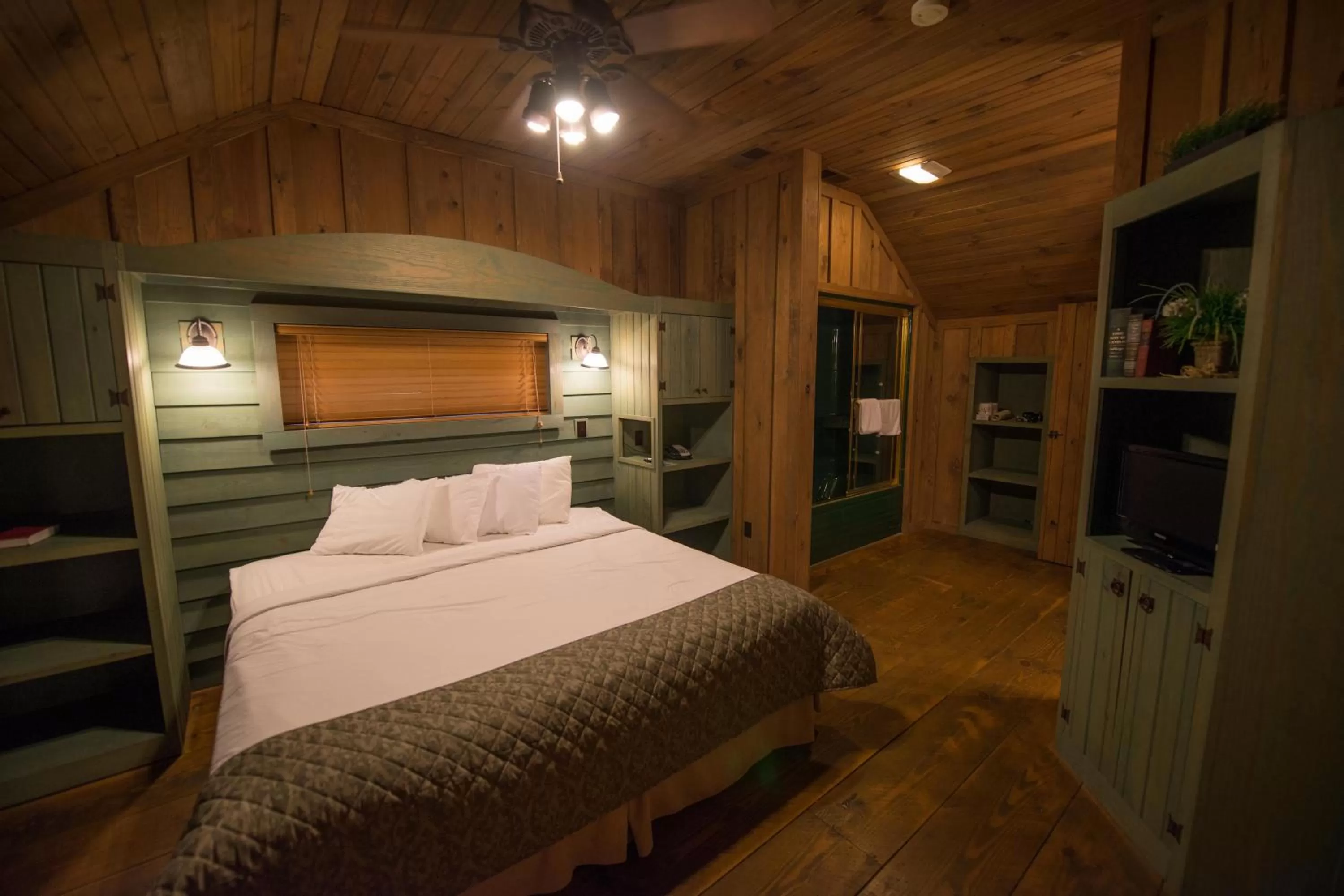Bedroom in Cabins at Green Mountain, Trademark Collection by Wyndham
