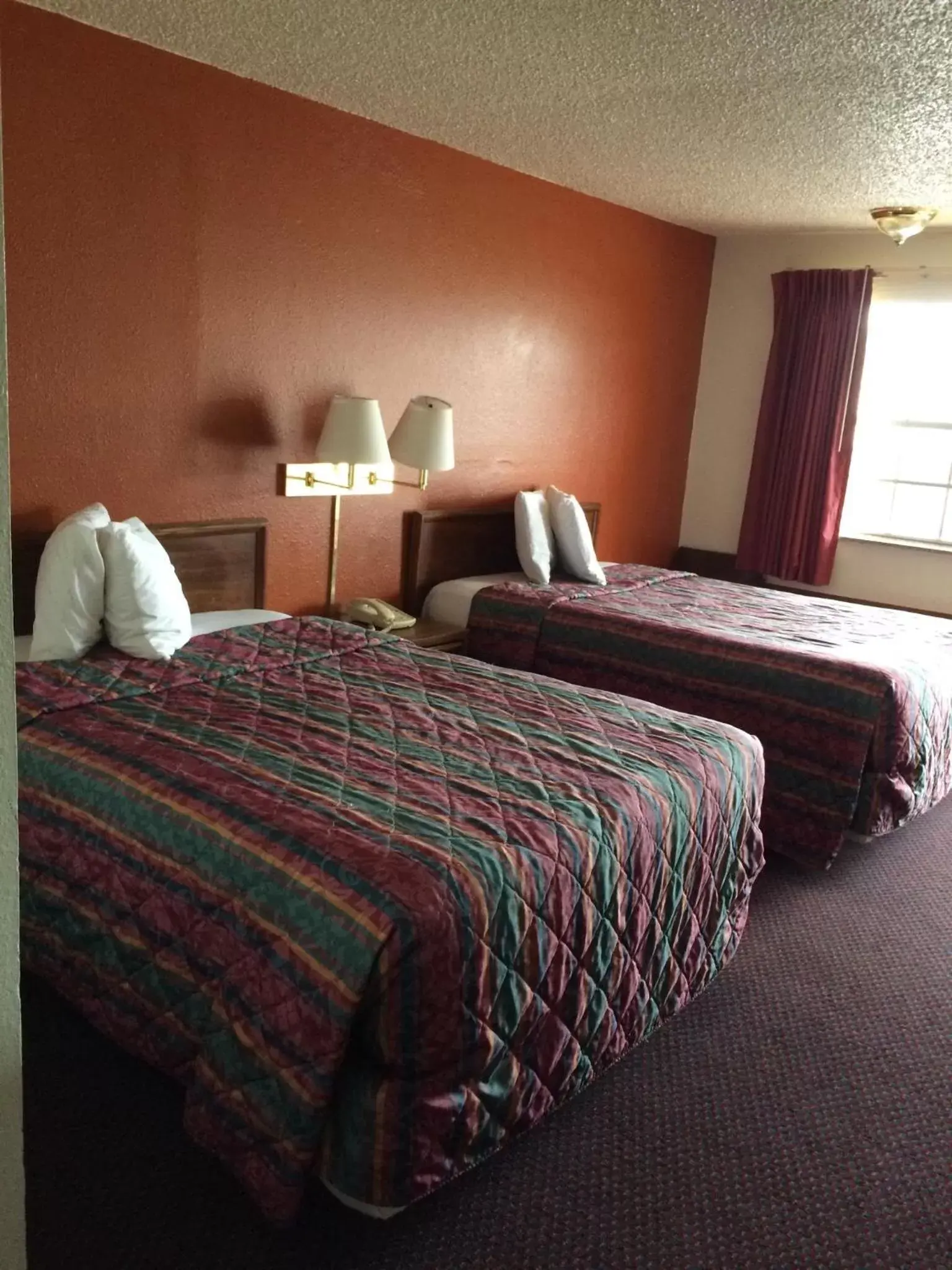 Double Room- smoking in Rexdale Inn