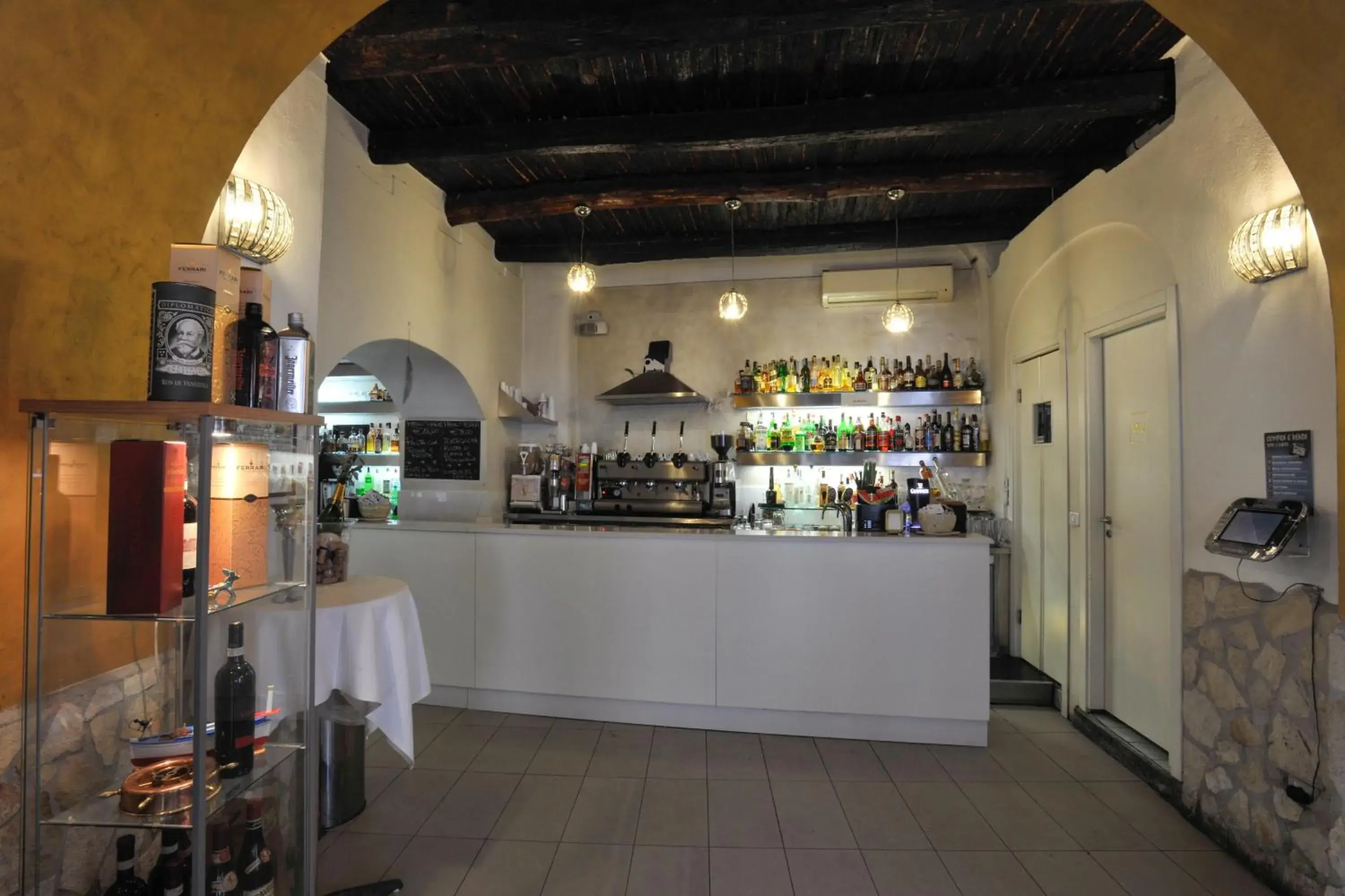 Decorative detail, Lounge/Bar in Albergo Del Centro Storico