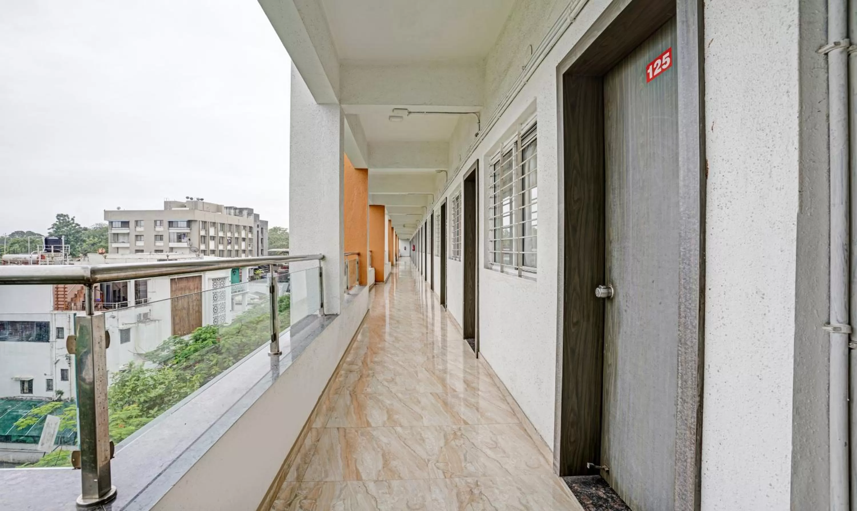 Balcony/Terrace in Itsy Hotels Flowers Park