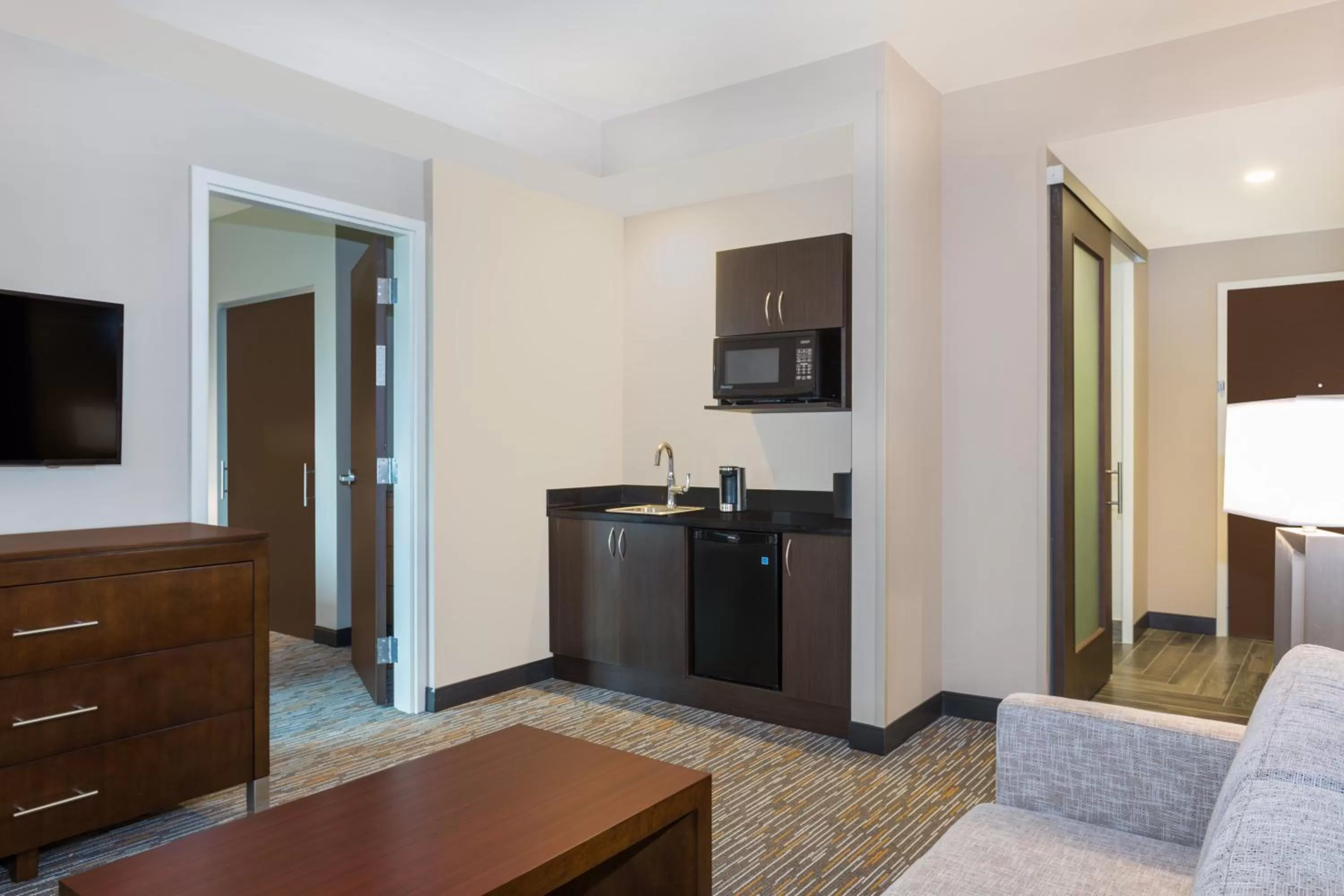 Kitchen or kitchenette in Wingate by Wyndham Miami Airport