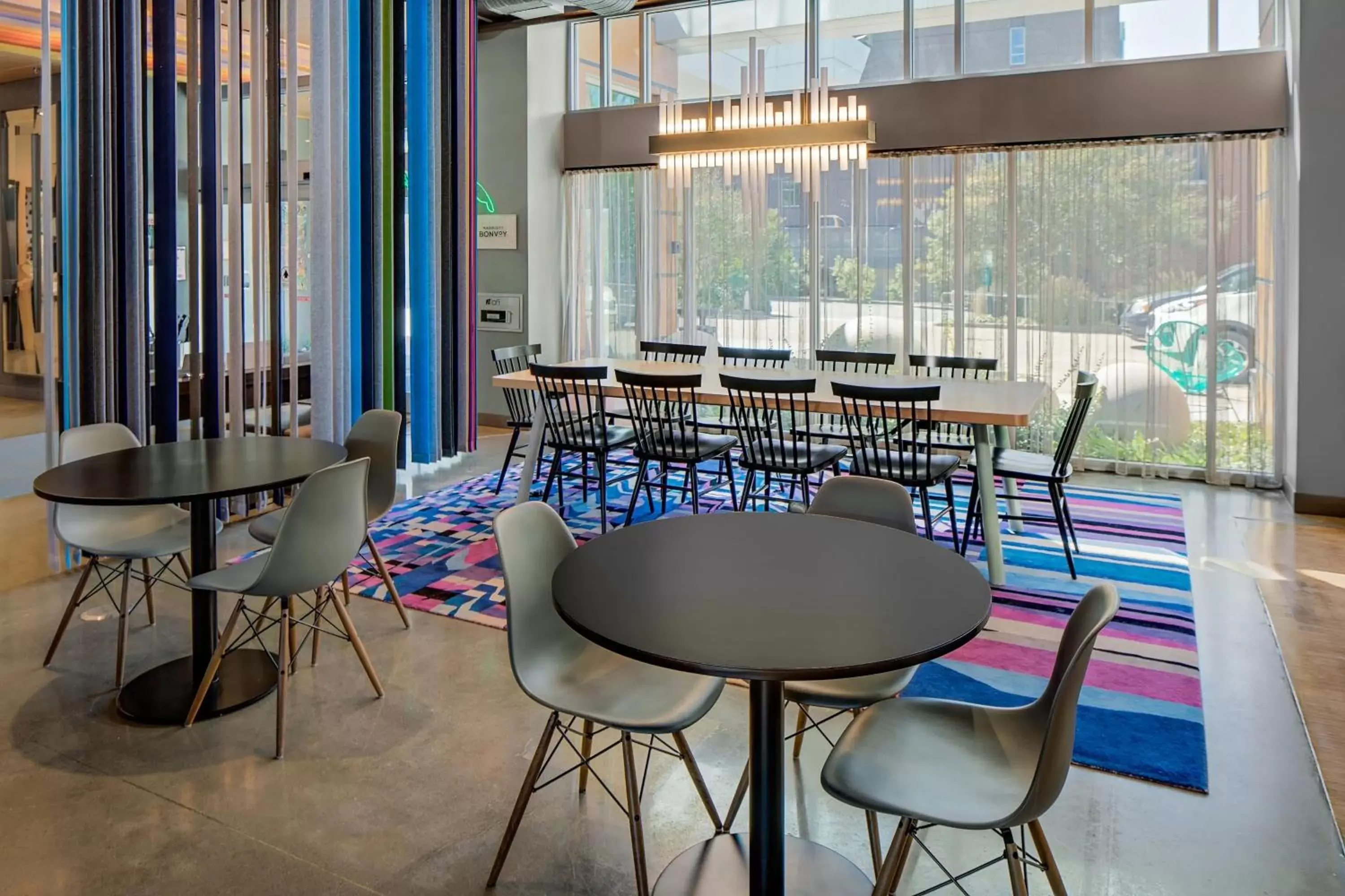 Lounge or bar, Restaurant/Places to Eat in Aloft Chapel Hill