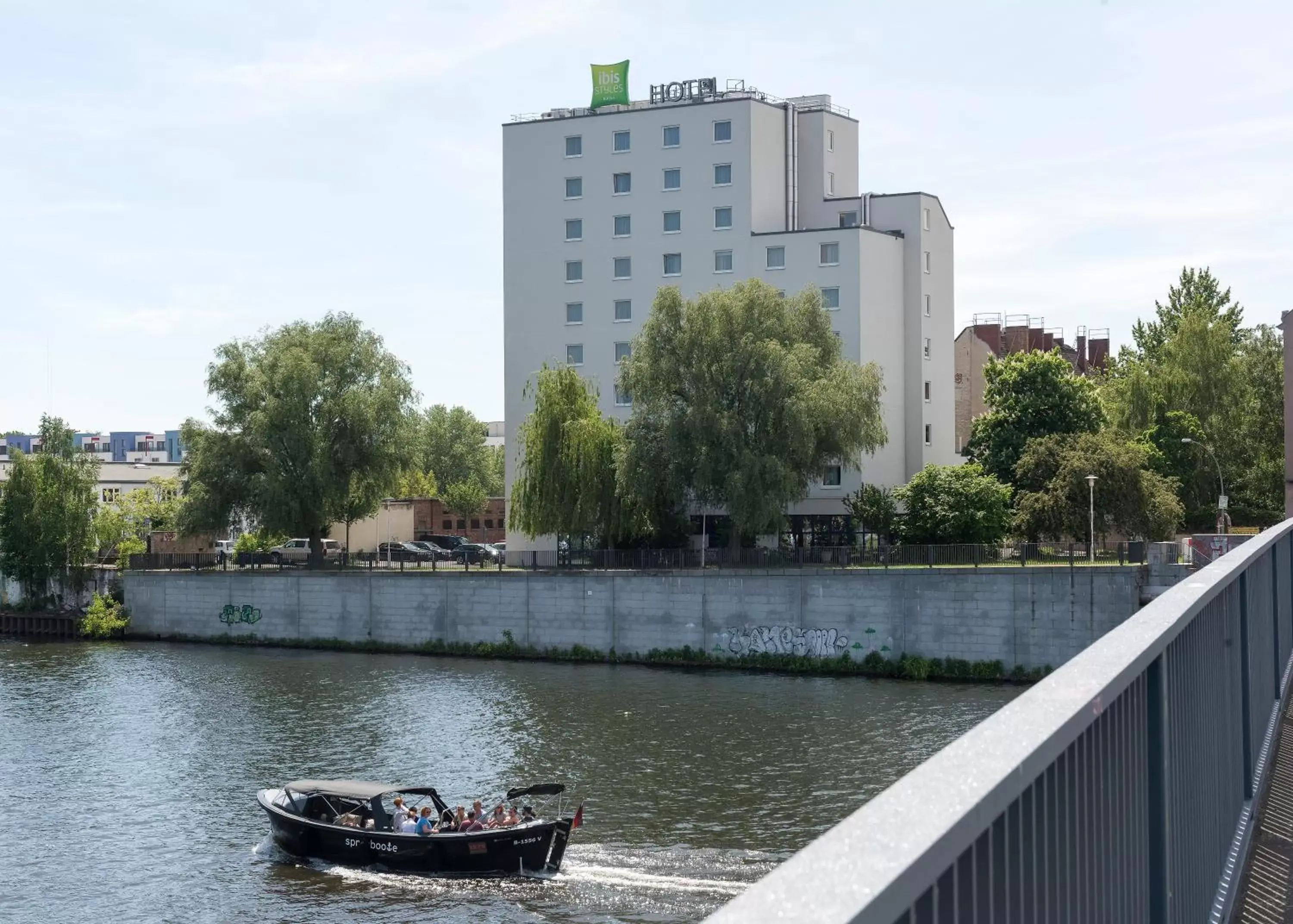 Property building in ibis Styles Berlin Treptow Property building in ibis Styles Berlin Treptow